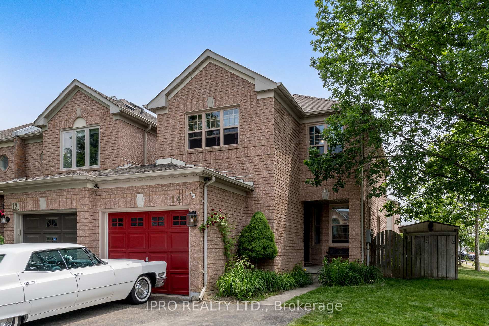 Front of 14 Forestgrove Circle