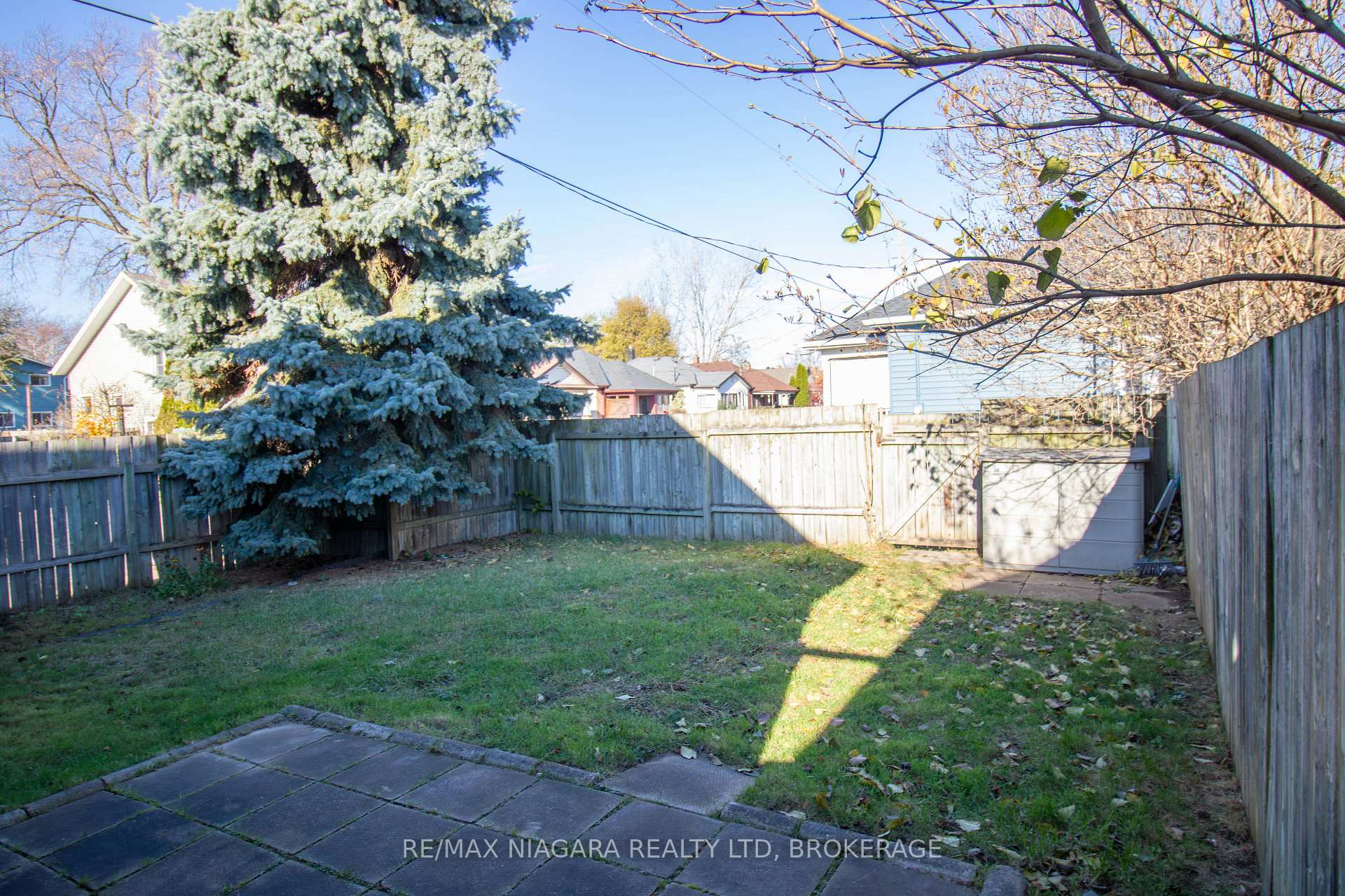 Photo 17 of 23 St Patrick Street, St. Catharines, Downtown — HOMEH