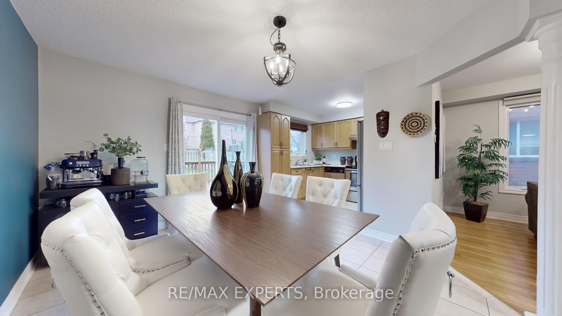 Photo 6 of 21 Wakely Boulevard, Caledon, Bolton West — HOMEH