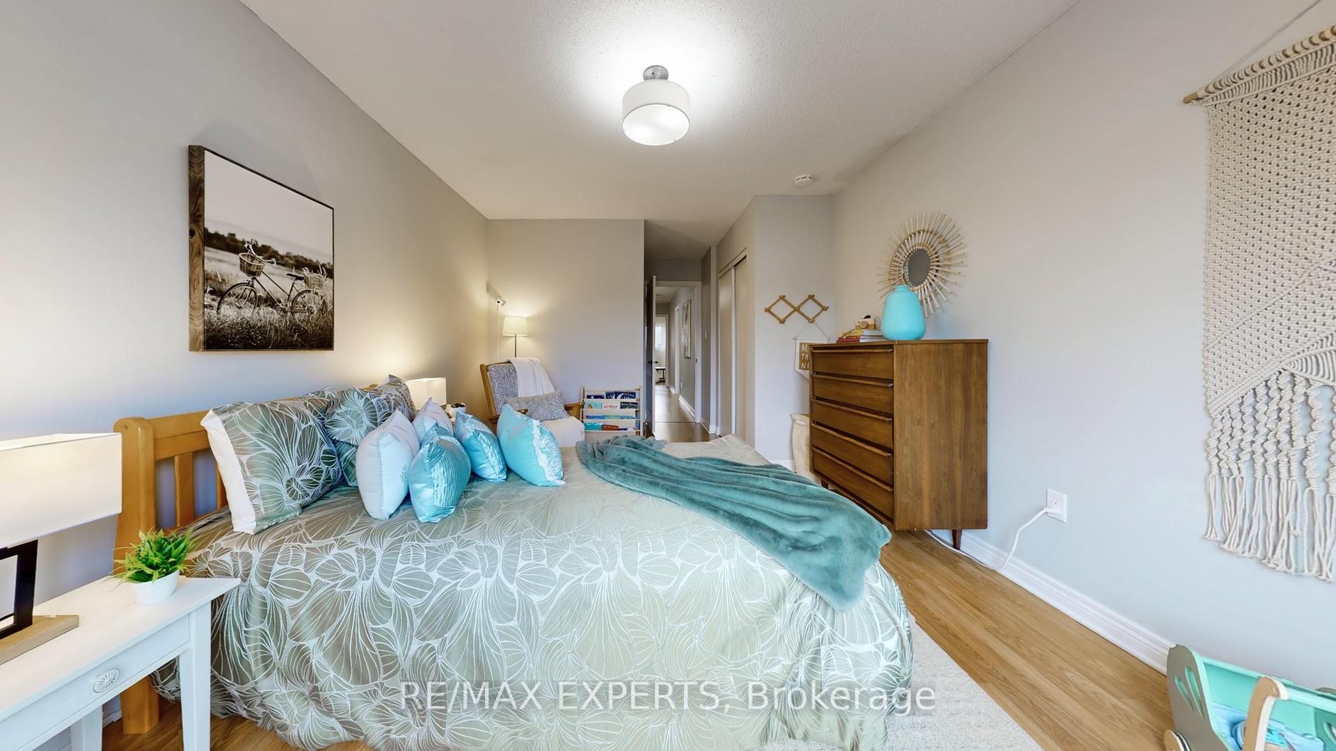Photo 19 of 21 Wakely Boulevard, Caledon, Bolton West — HOMEH