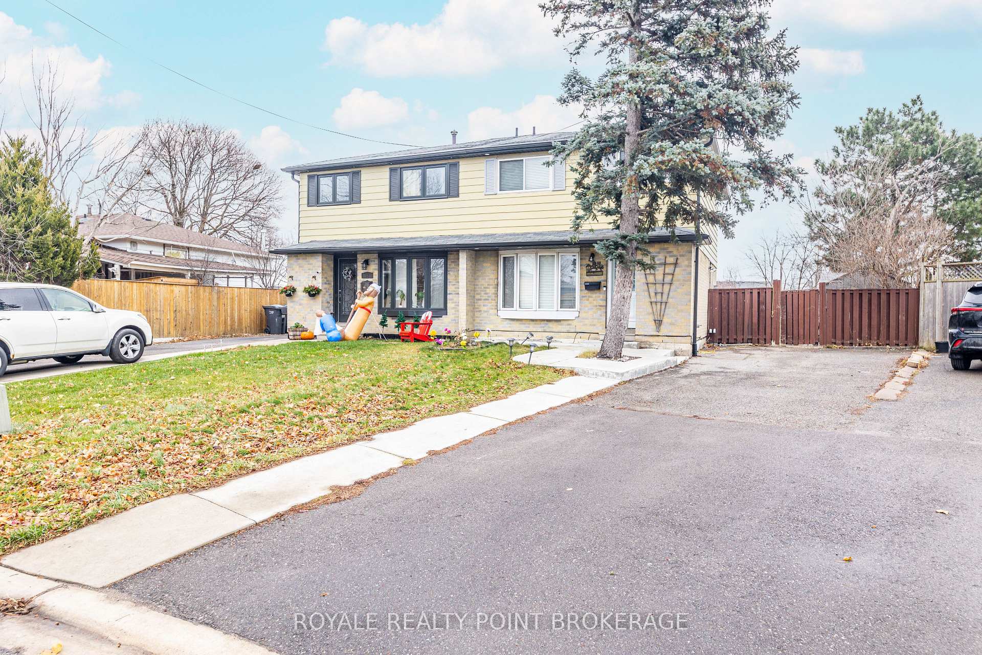 Photo 2 of 59 Juniper Crescent, Brampton, Northgate — HOMEH
