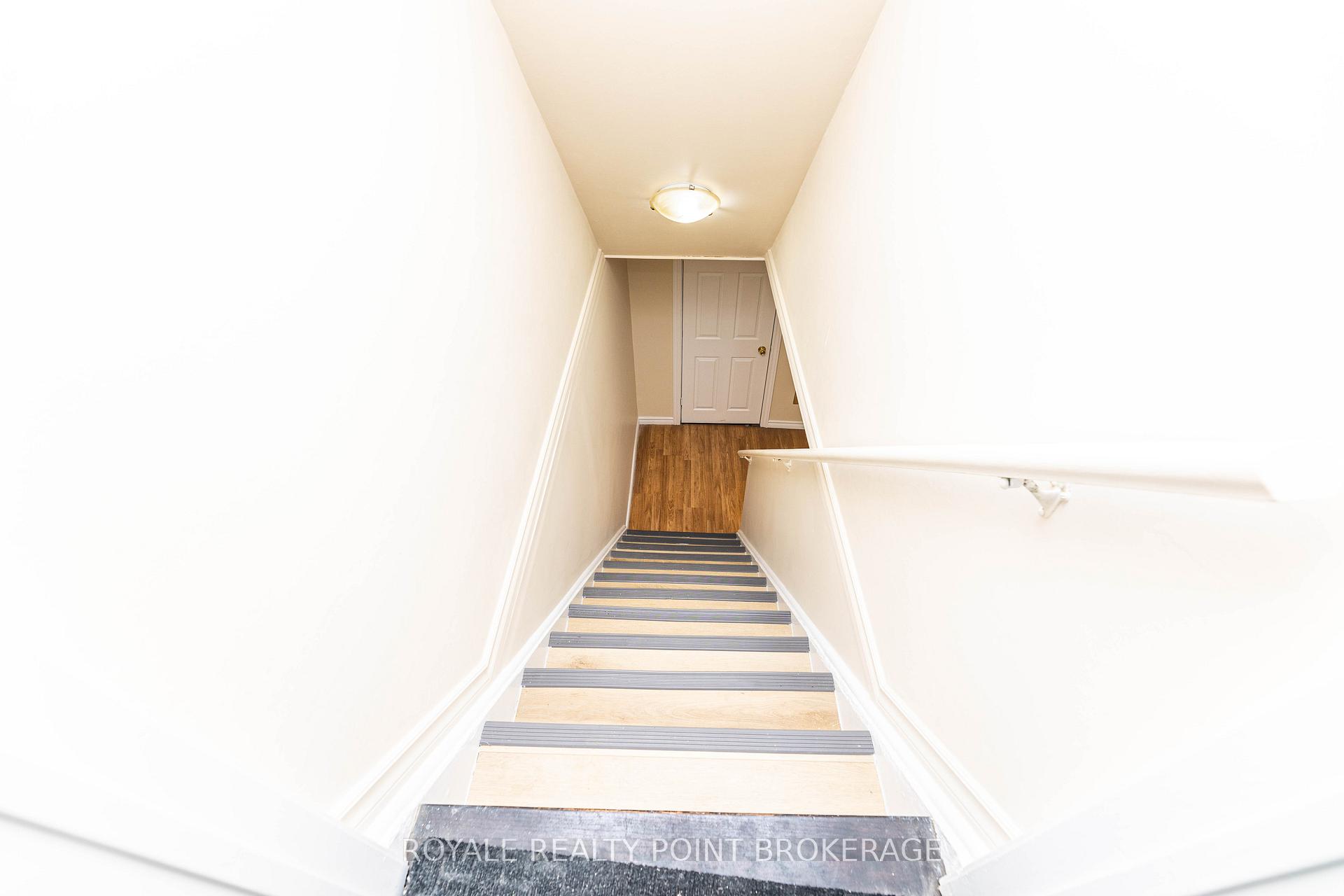 Photo 23 of 59 Juniper Crescent, Brampton, Northgate — HOMEH