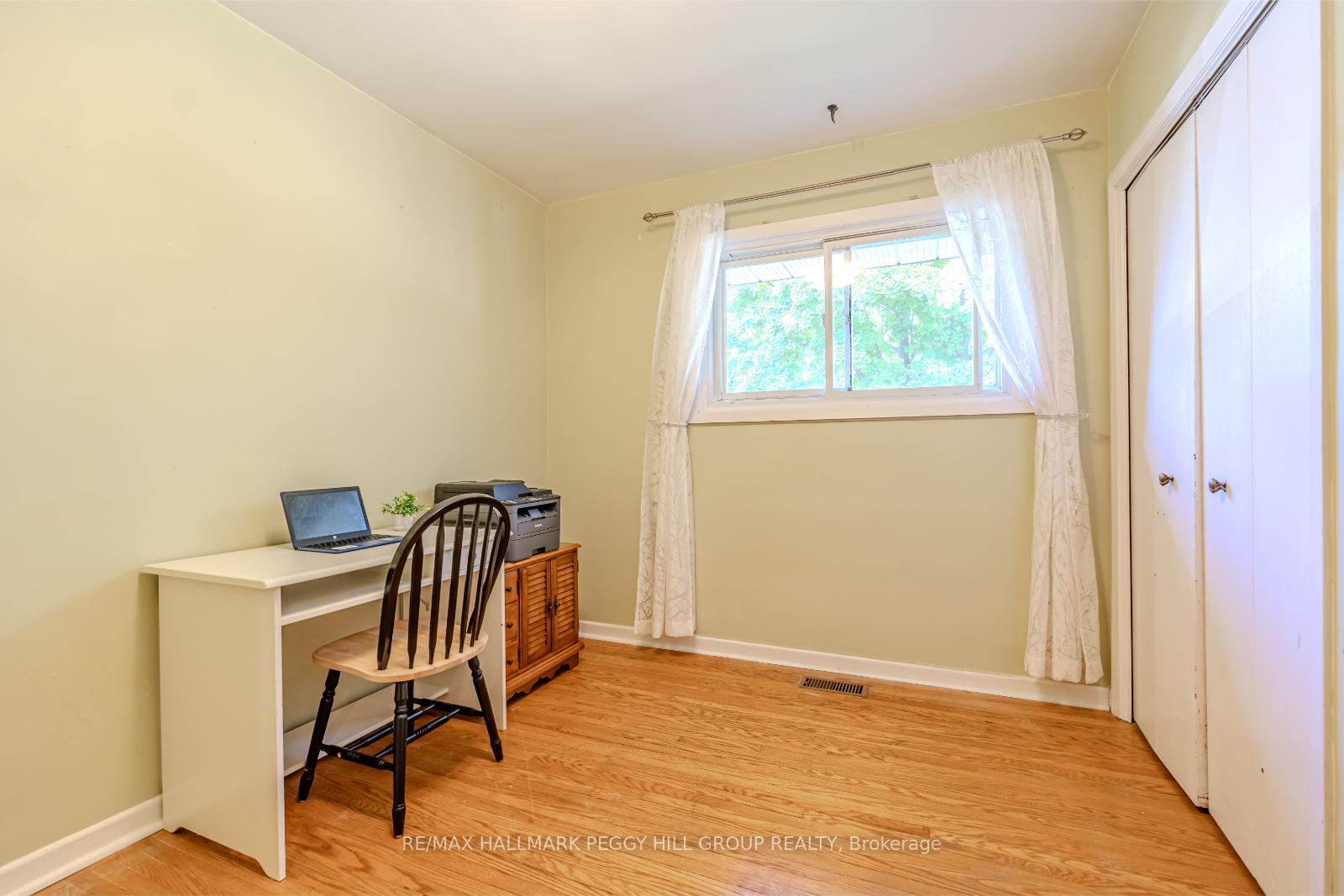 Photo 9 of 7 Alexander Avenue, Barrie, Codrington — HOMEH