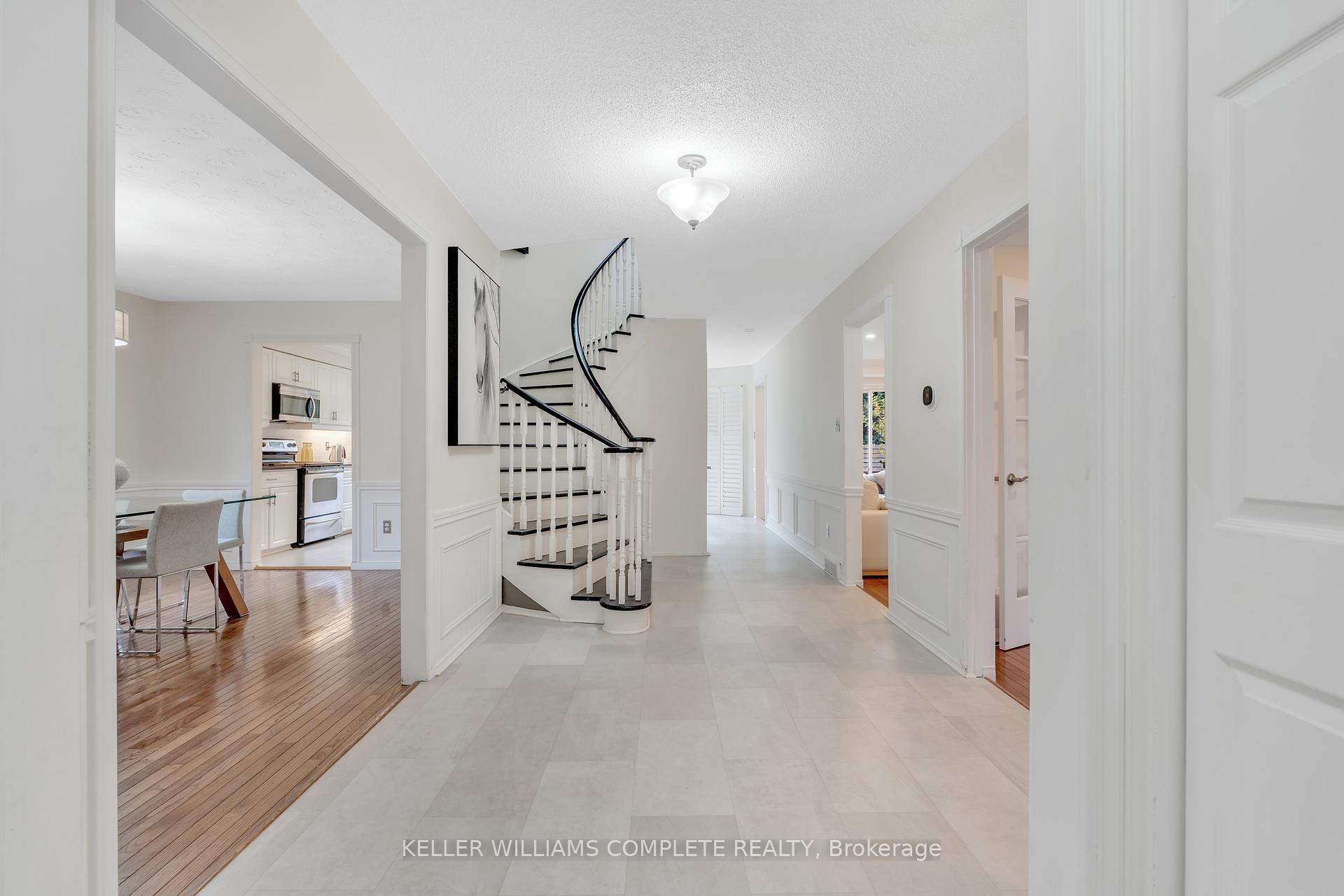 Photo 5 of 196 Amberly Boulevard, Hamilton, Ancaster — HOMEH