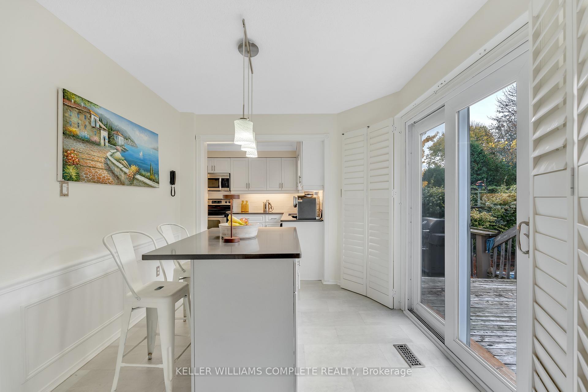 Photo 14 of 196 Amberly Boulevard, Hamilton, Ancaster — HOMEH