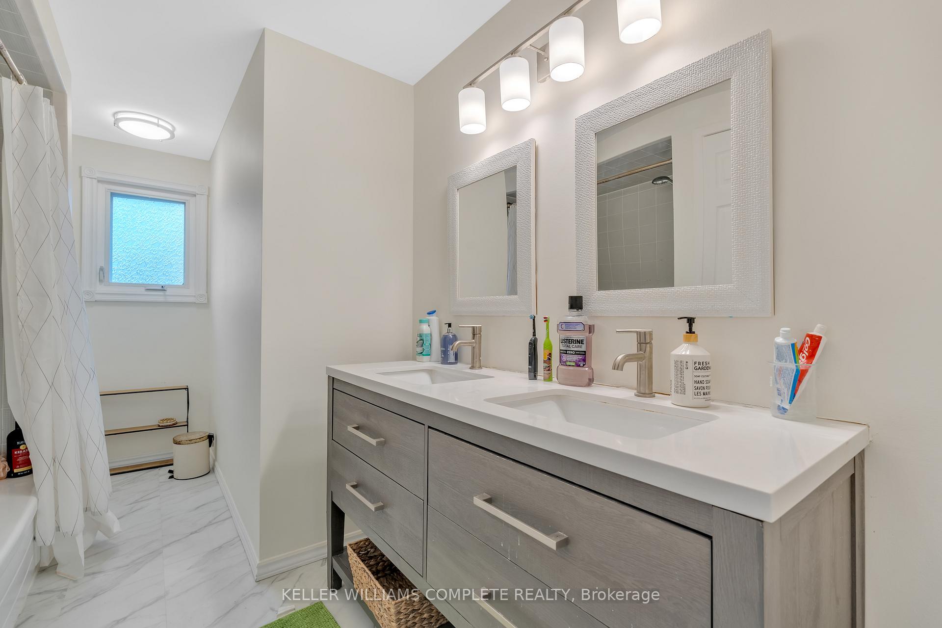 Photo 21 of 196 Amberly Boulevard, Hamilton, Ancaster — HOMEH