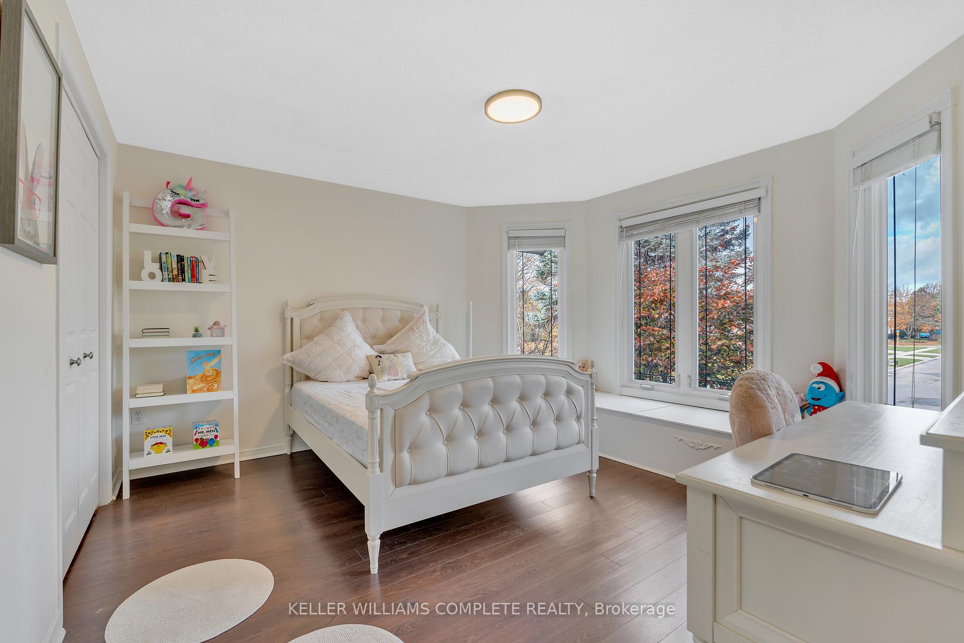 Photo 22 of 196 Amberly Boulevard, Hamilton, Ancaster — HOMEH