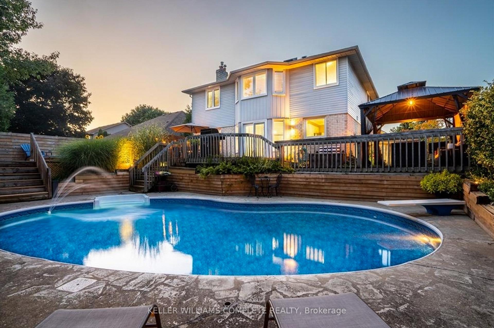 Photo 36 of 196 Amberly Boulevard, Hamilton, Ancaster — HOMEH