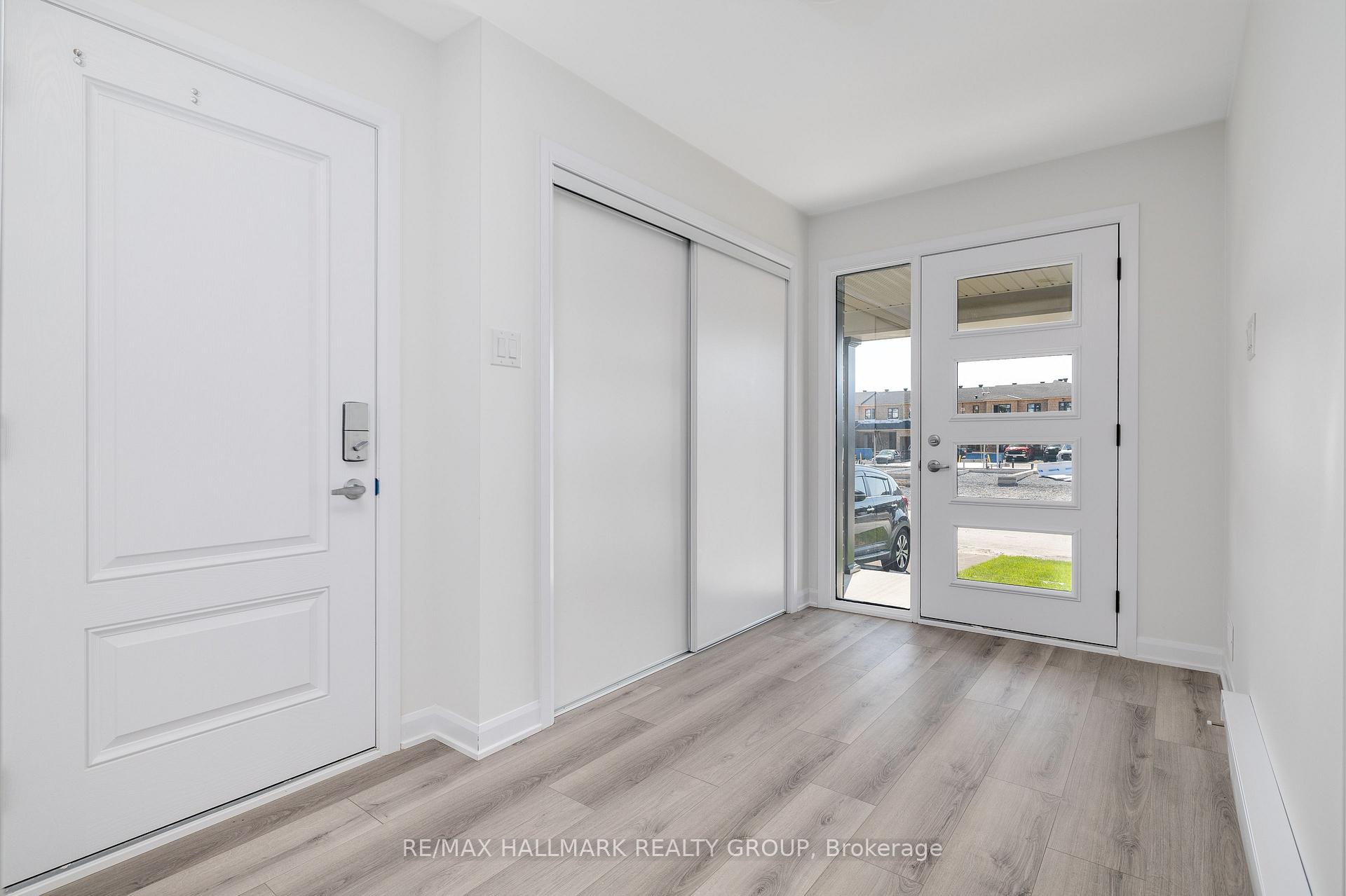 Photo 7 of 305 Raheen Court, Ottawa, Barrhaven - Half Moon Bay — HOMEH