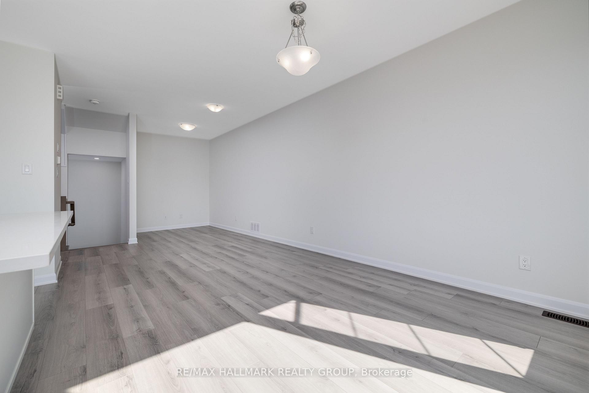 Photo 12 of 305 Raheen Court, Ottawa, Barrhaven - Half Moon Bay — HOMEH
