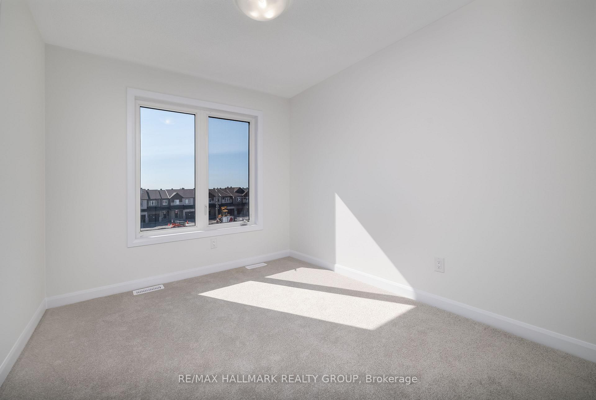 Photo 16 of 305 Raheen Court, Ottawa, Barrhaven - Half Moon Bay — HOMEH