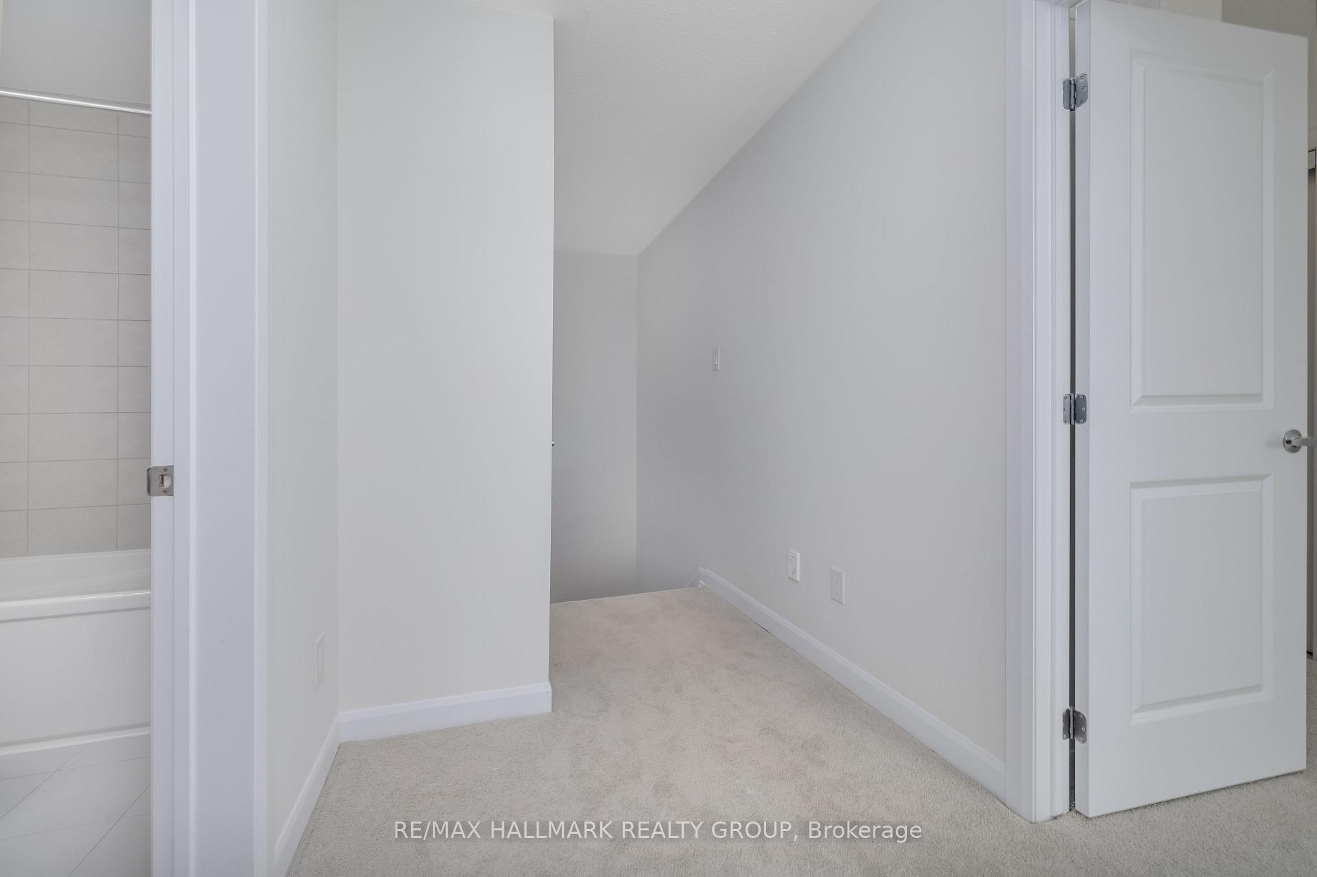 Photo 20 of 305 Raheen Court, Ottawa, Barrhaven - Half Moon Bay — HOMEH