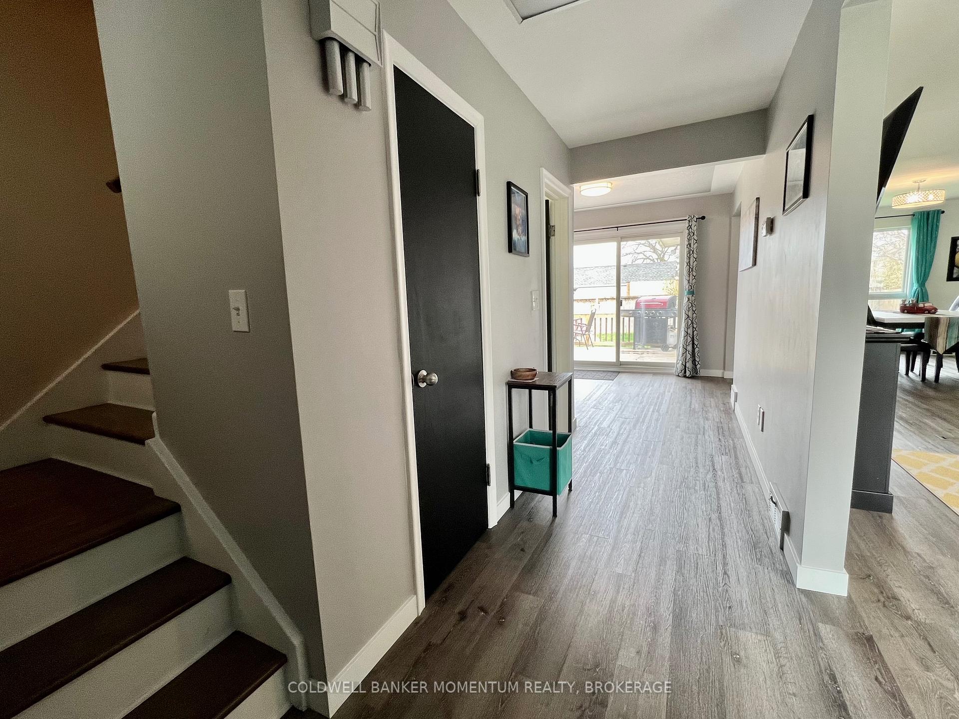 Photo 4 of 43 Beamer Avenue, St. Catharines, Bunting/Linwell — HOMEH