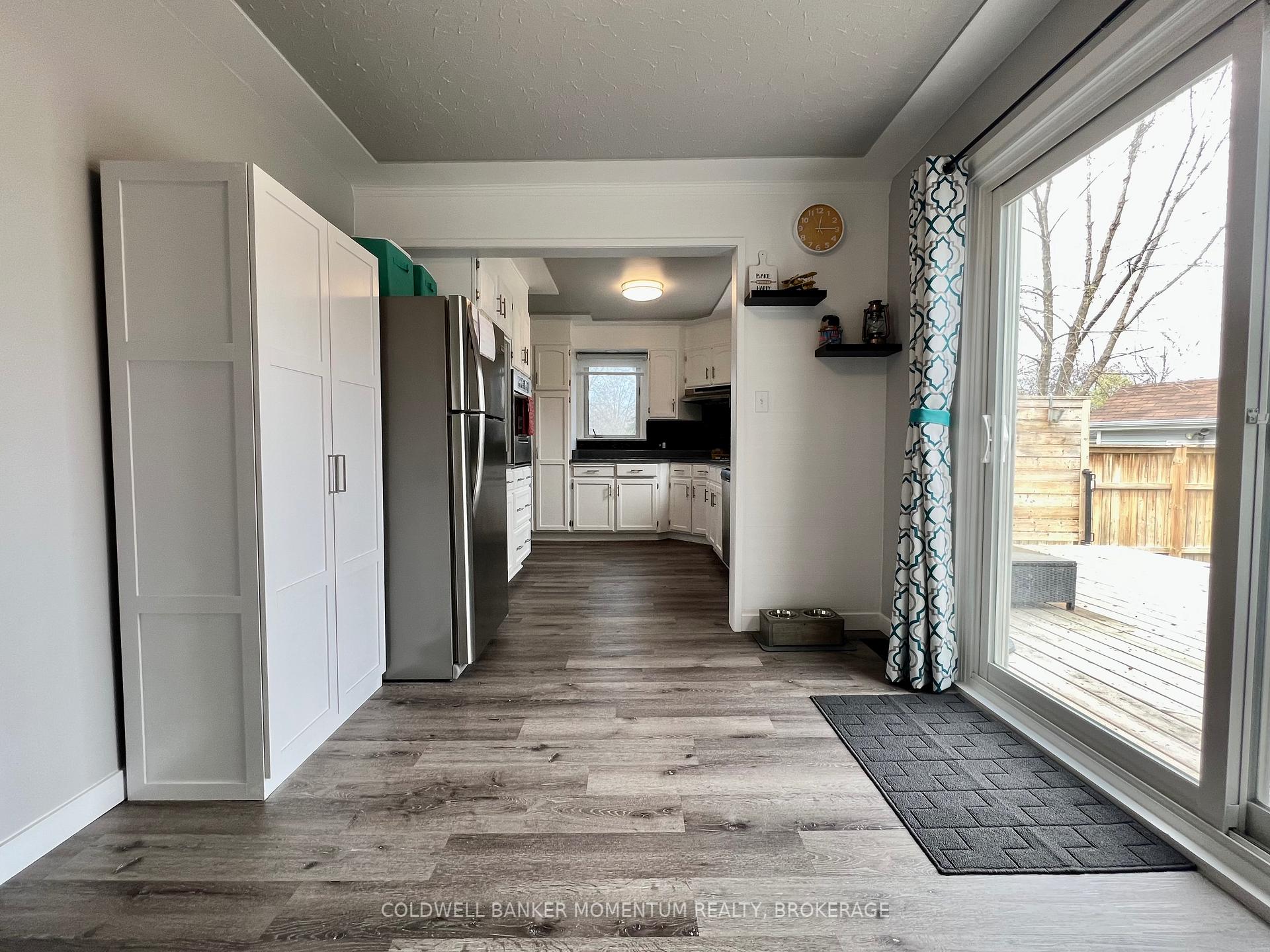 Photo 10 of 43 Beamer Avenue, St. Catharines, Bunting/Linwell — HOMEH