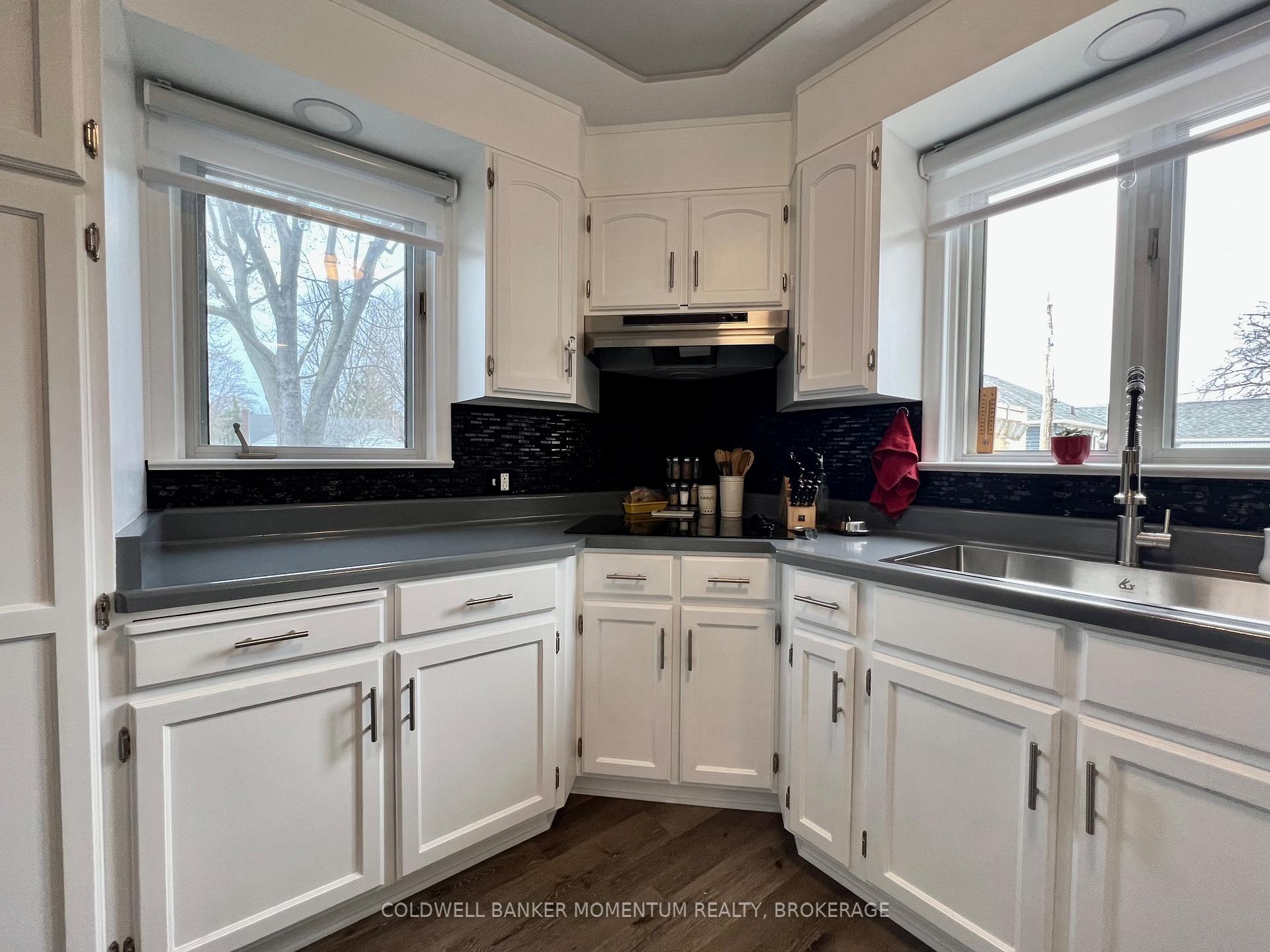 Photo 15 of 43 Beamer Avenue, St. Catharines, Bunting/Linwell — HOMEH