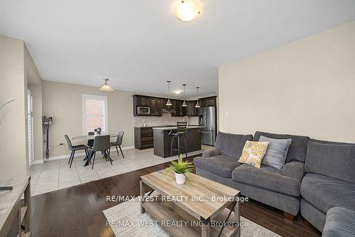 Photo 5 of 7 Polstar Road, Brampton, Northwest Brampton — HOMEH