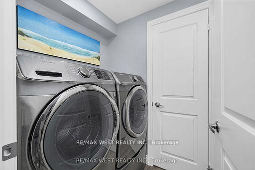 Photo 12 of 7 Polstar Road, Brampton, Northwest Brampton — HOMEH