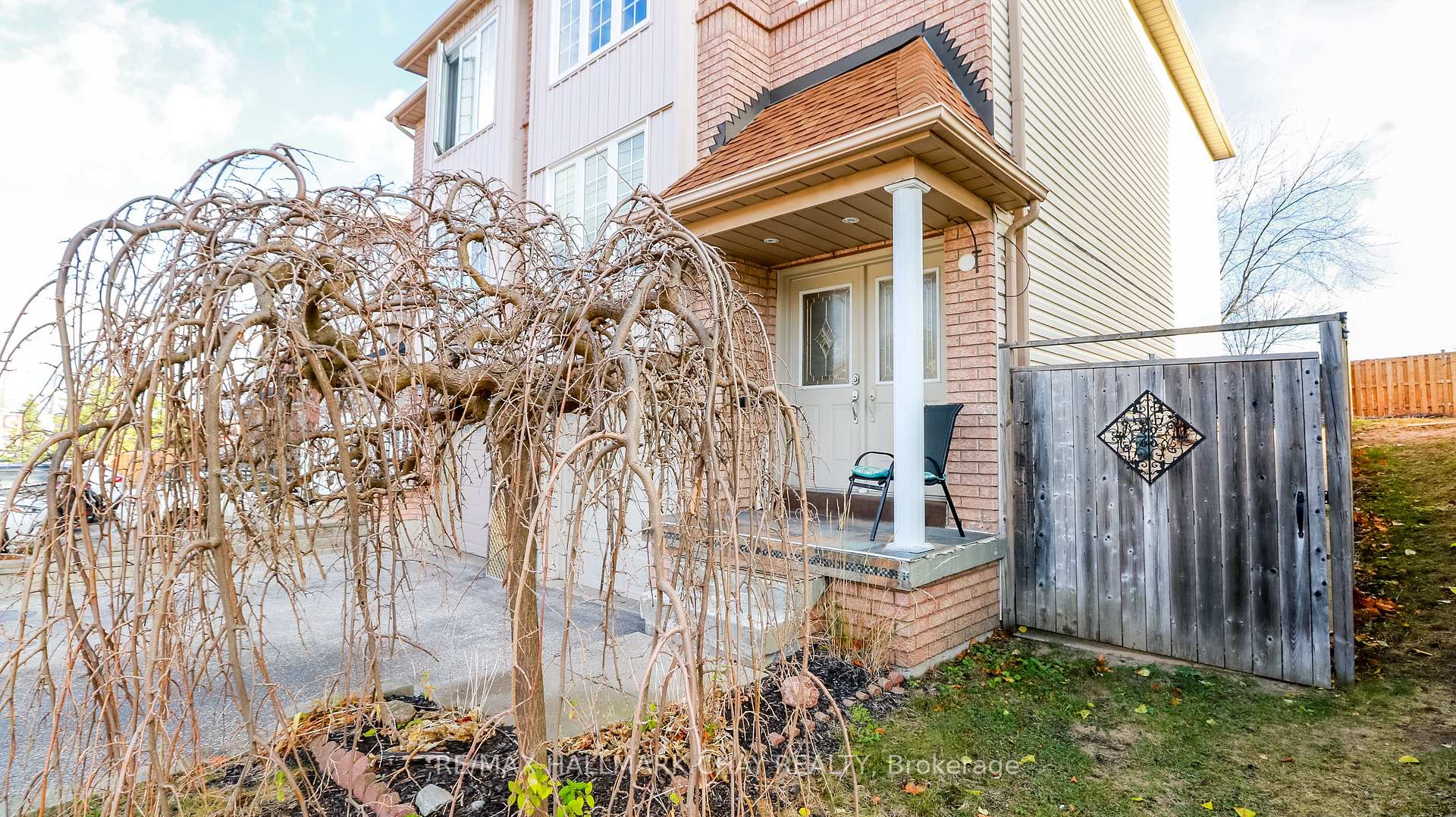 Photo 2 of 263 Ferndale Drive S, Barrie, Ardagh — HOMEH