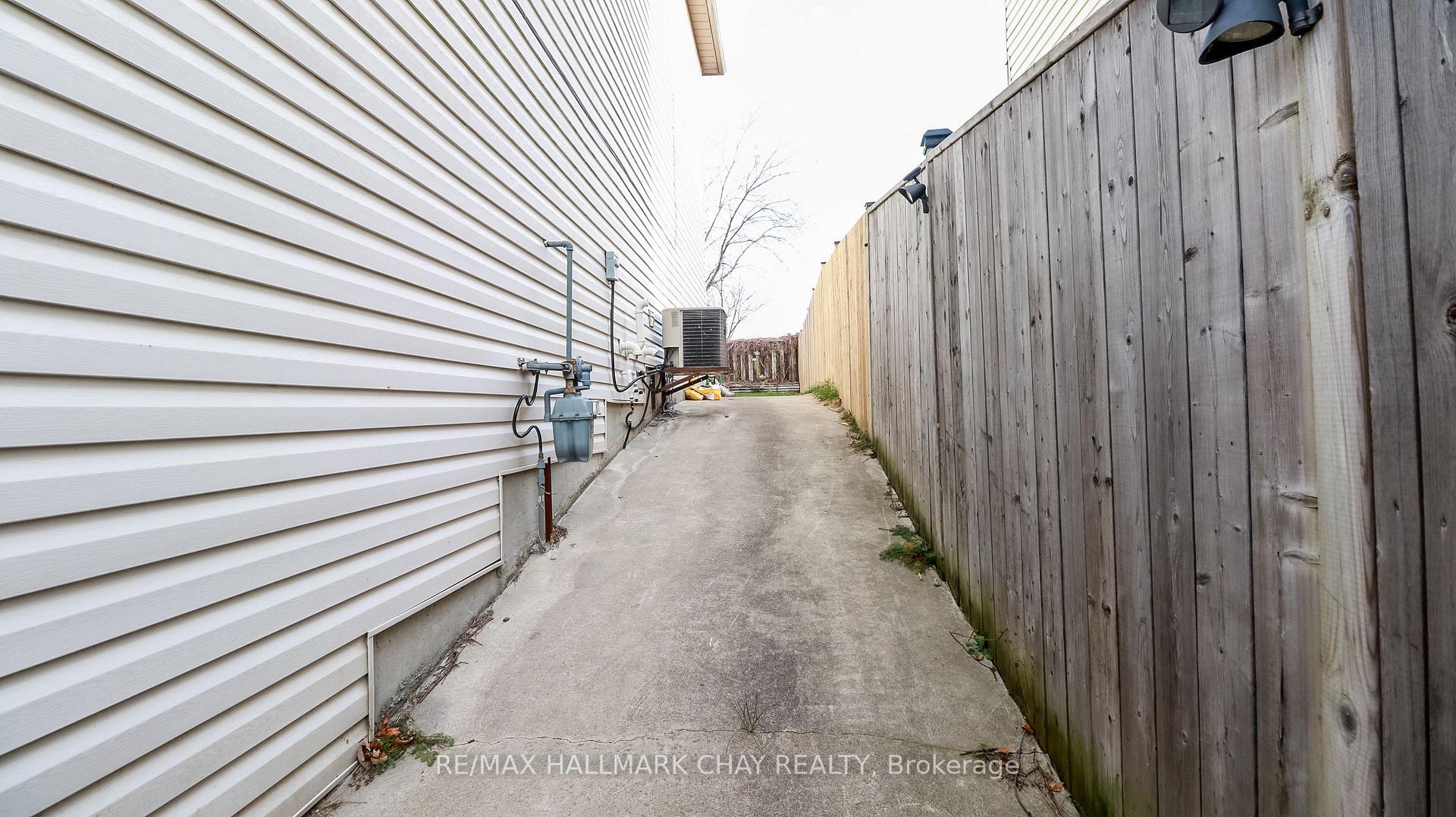 Photo 27 of 263 Ferndale Drive S, Barrie, Ardagh — HOMEH