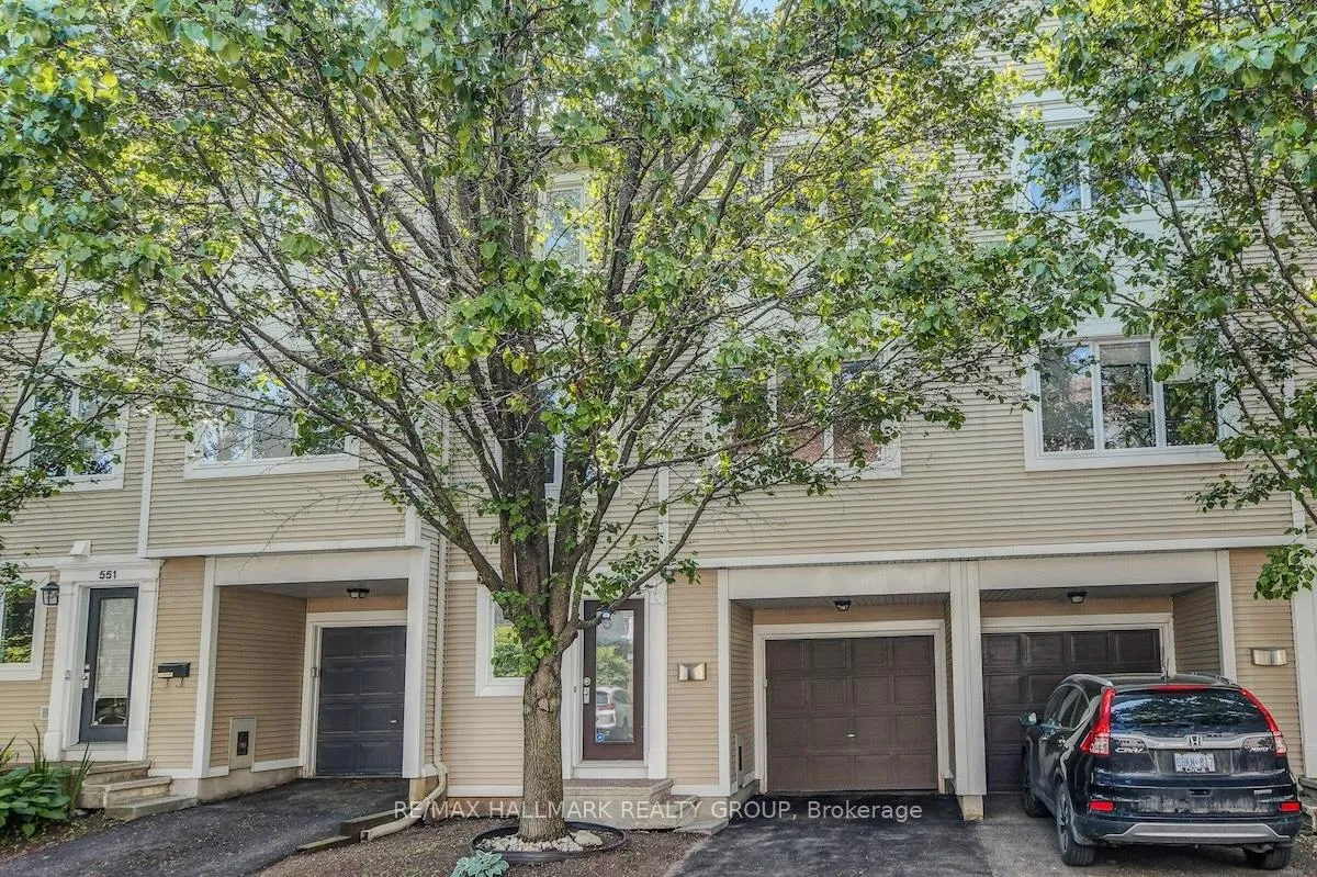 Photo 1 of 553 Burleigh Private, Ottawa, Cyrville — HOMEH