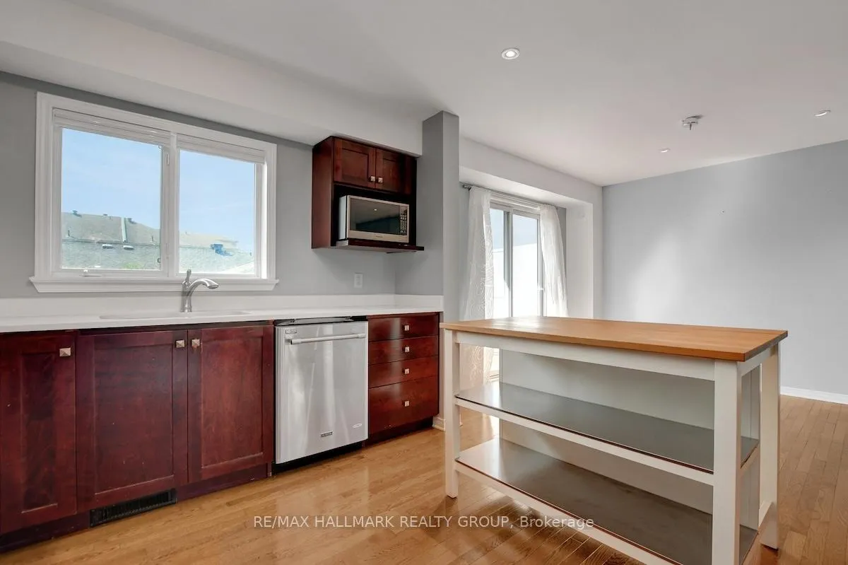 Photo 16 of 553 Burleigh Private, Ottawa, Cyrville — HOMEH