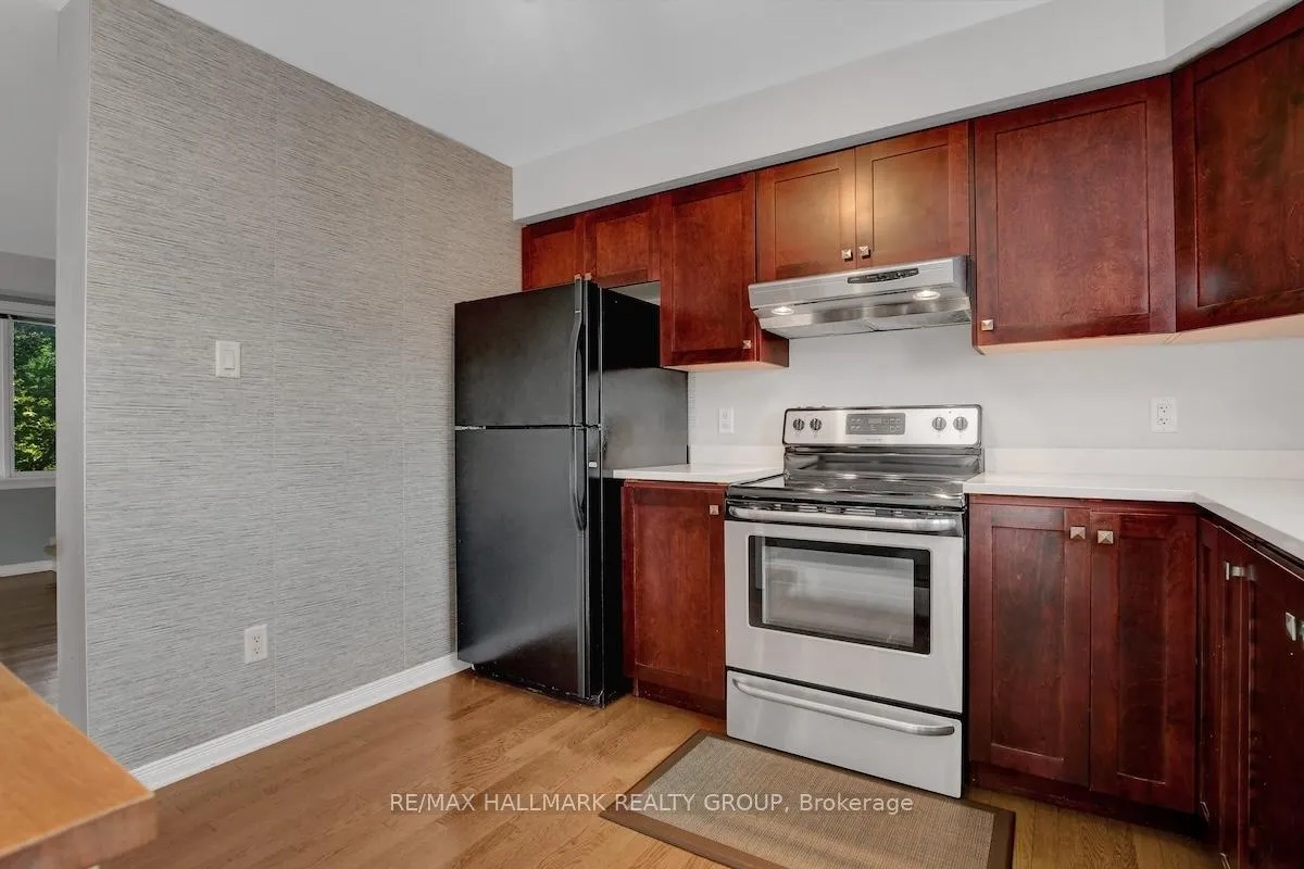 Photo 18 of 553 Burleigh Private, Ottawa, Cyrville — HOMEH