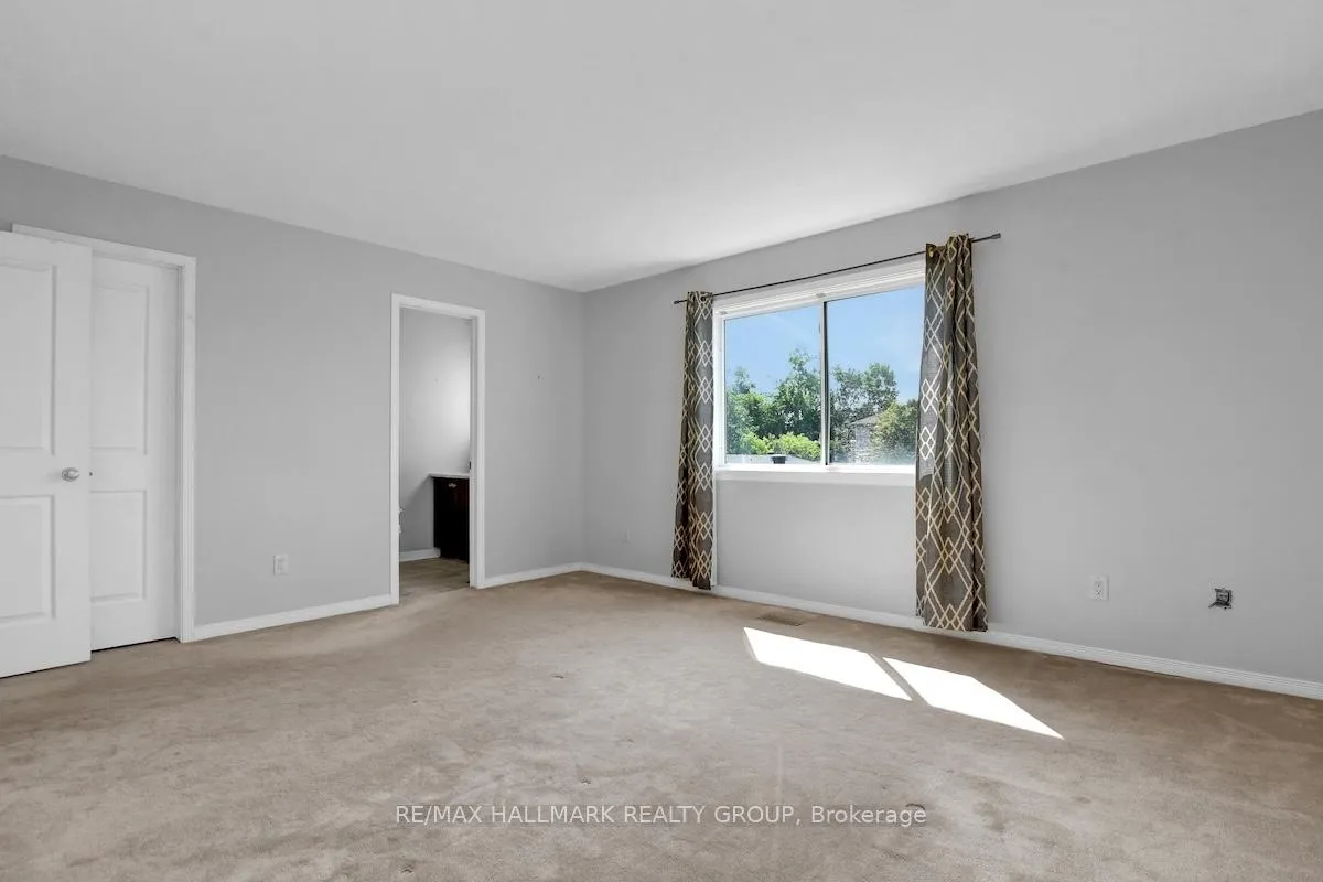 Photo 20 of 553 Burleigh Private, Ottawa, Cyrville — HOMEH