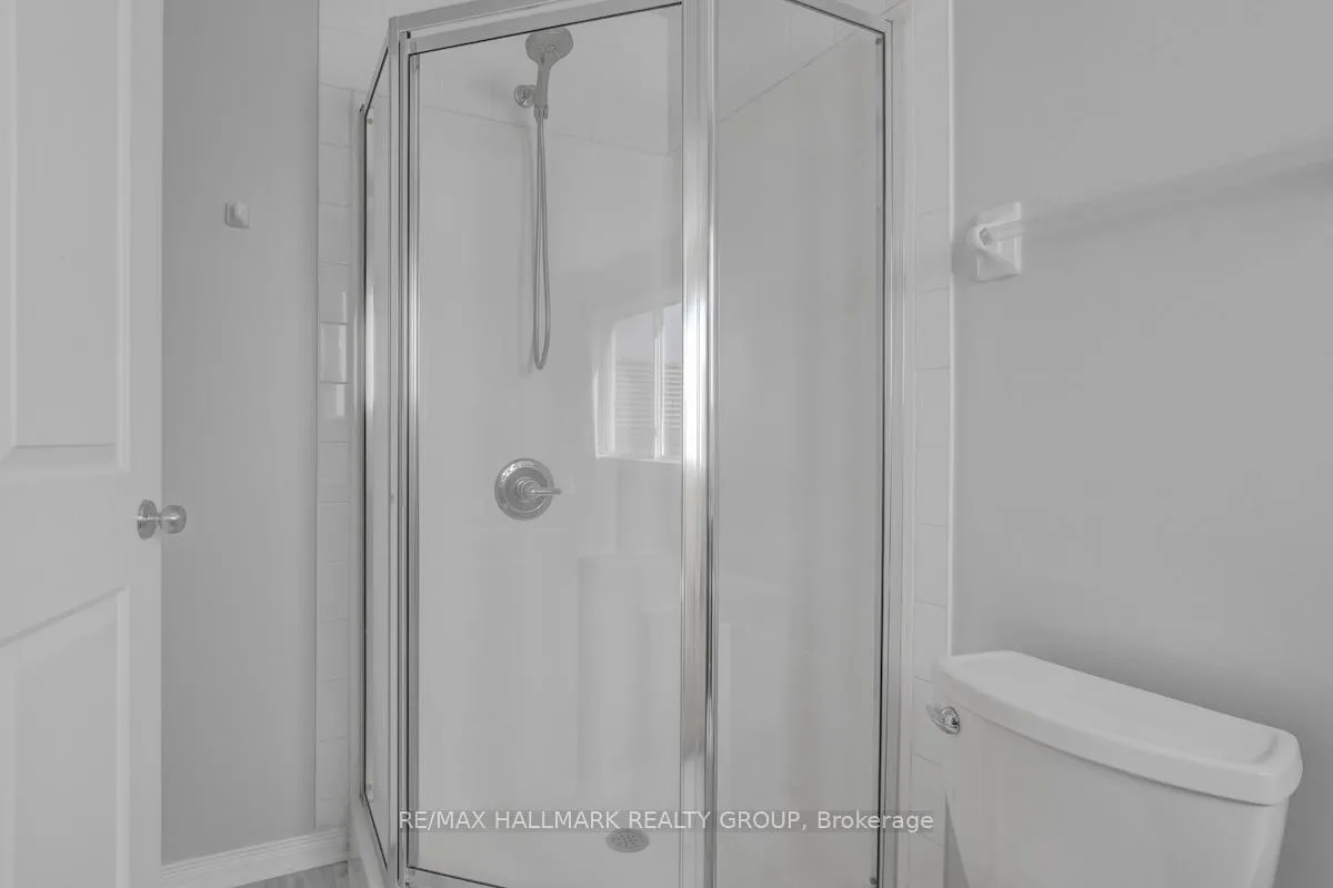 Photo 23 of 553 Burleigh Private, Ottawa, Cyrville — HOMEH