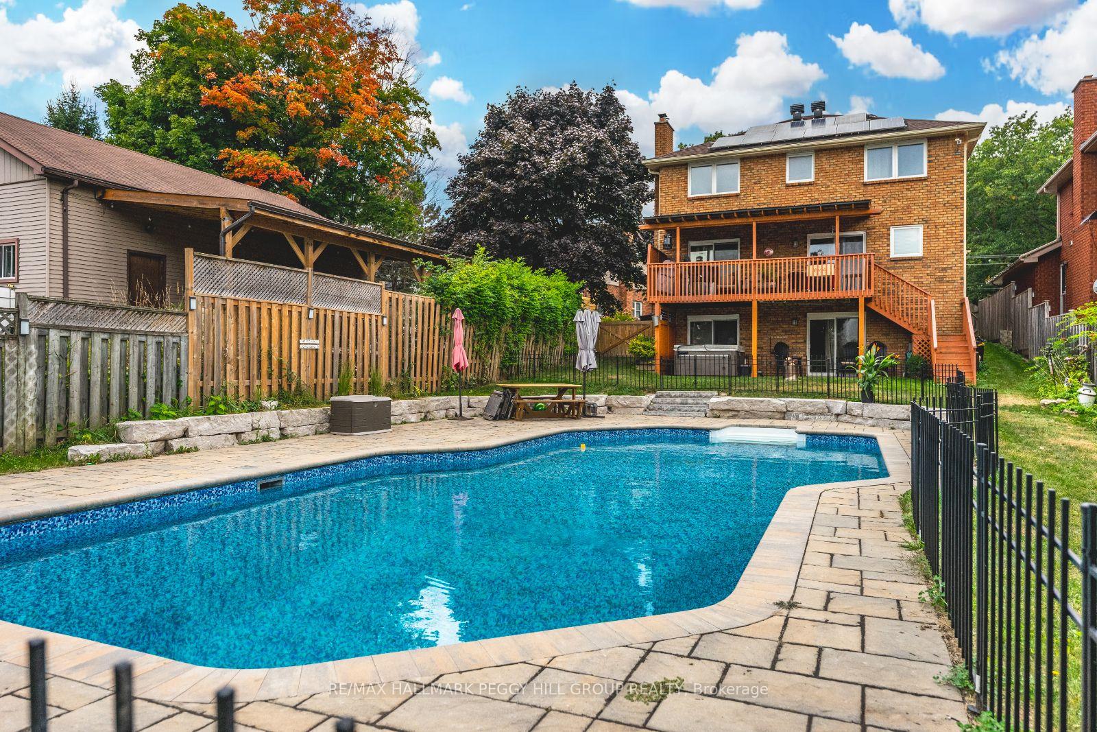Photo 45 of 103 Letitia Street, Barrie, Letitia Heights — HOMEH