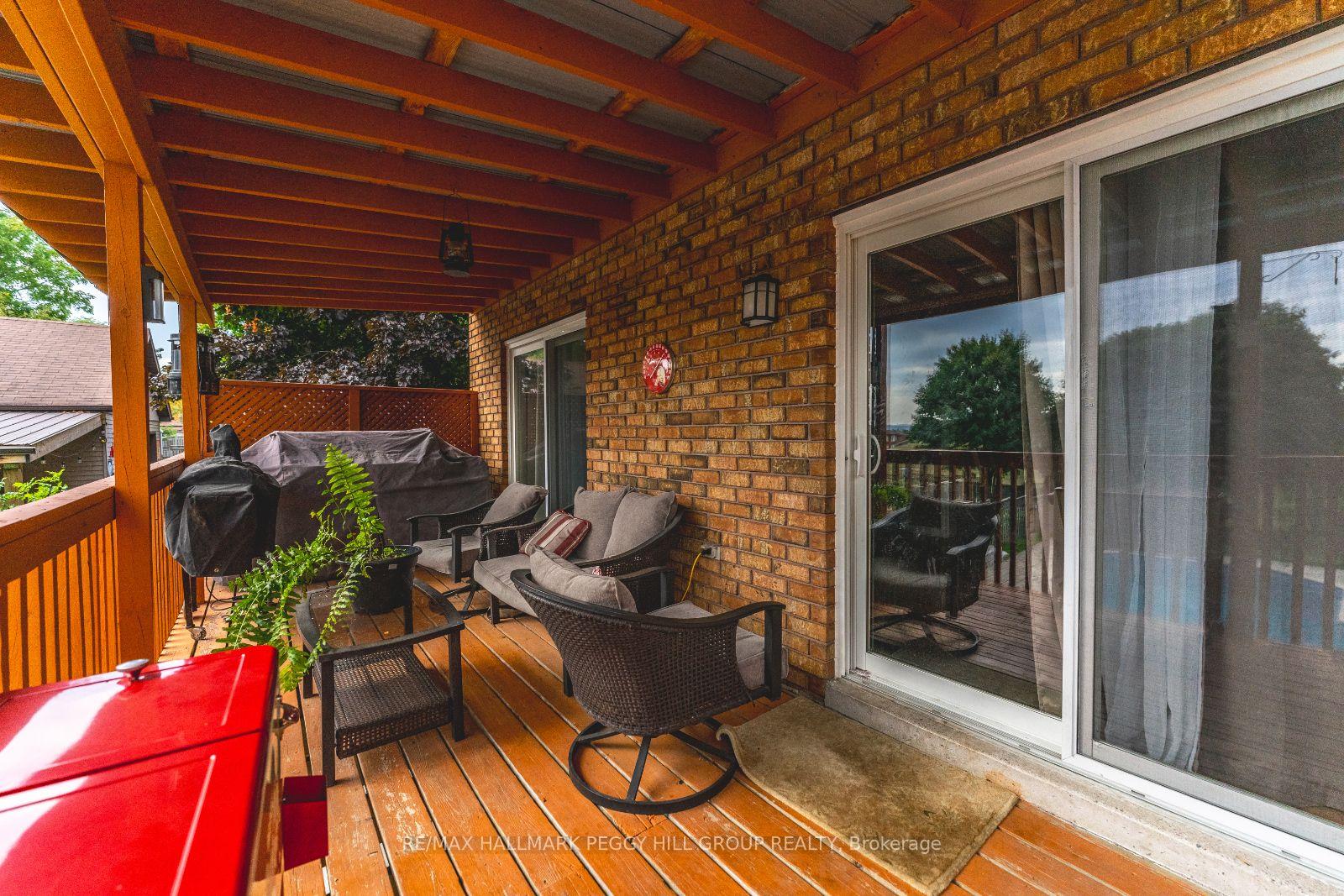 Photo 52 of 103 Letitia Street, Barrie, Letitia Heights — HOMEH