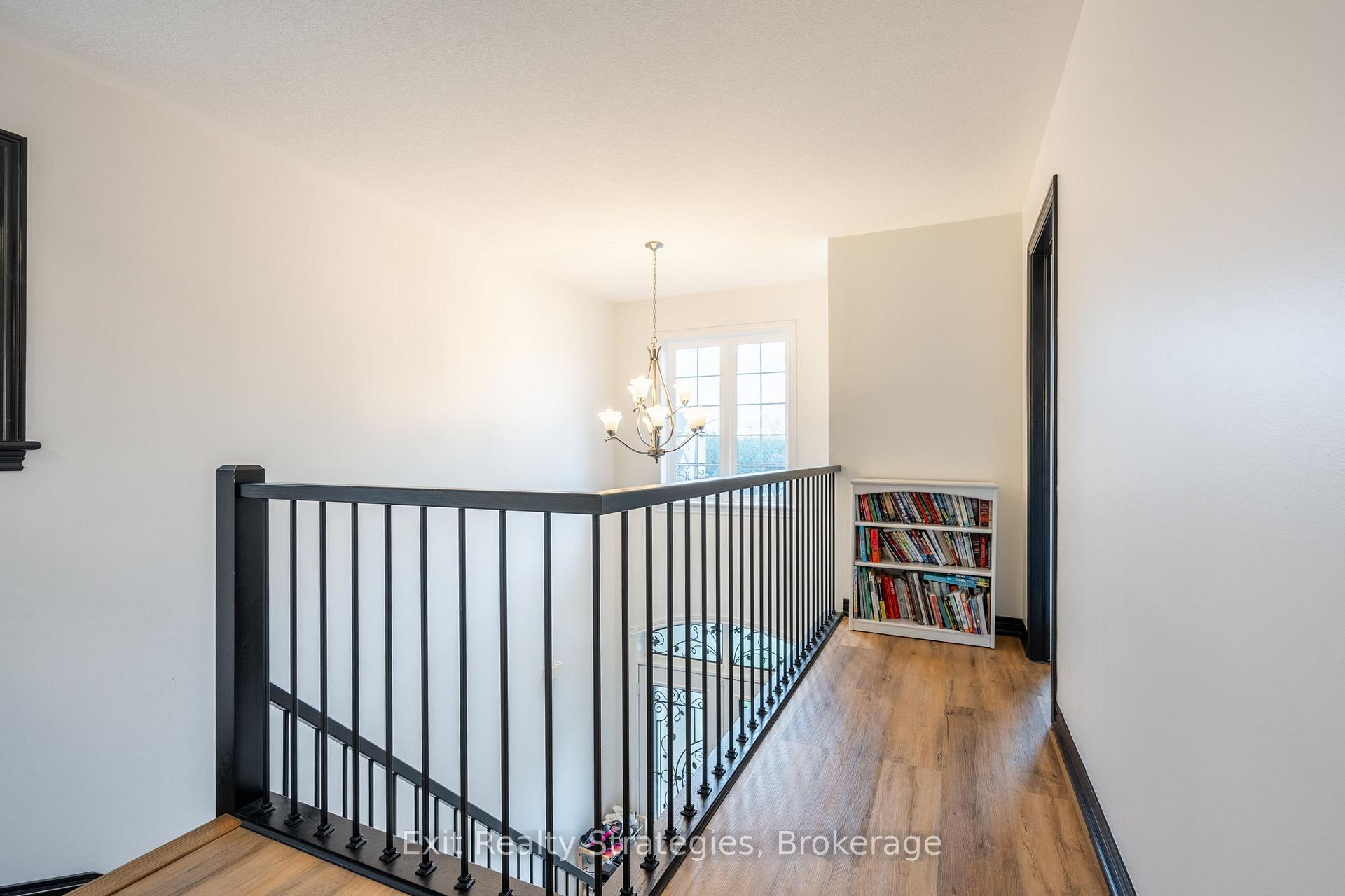 Photo 30 of 19 Hazelton Avenue, Hamilton, Sheldon — HOMEH