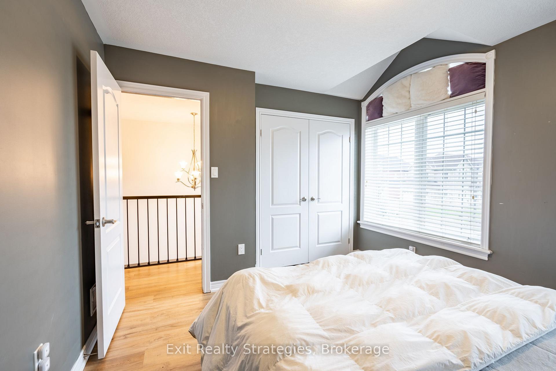 Photo 34 of 19 Hazelton Avenue, Hamilton, Sheldon — HOMEH