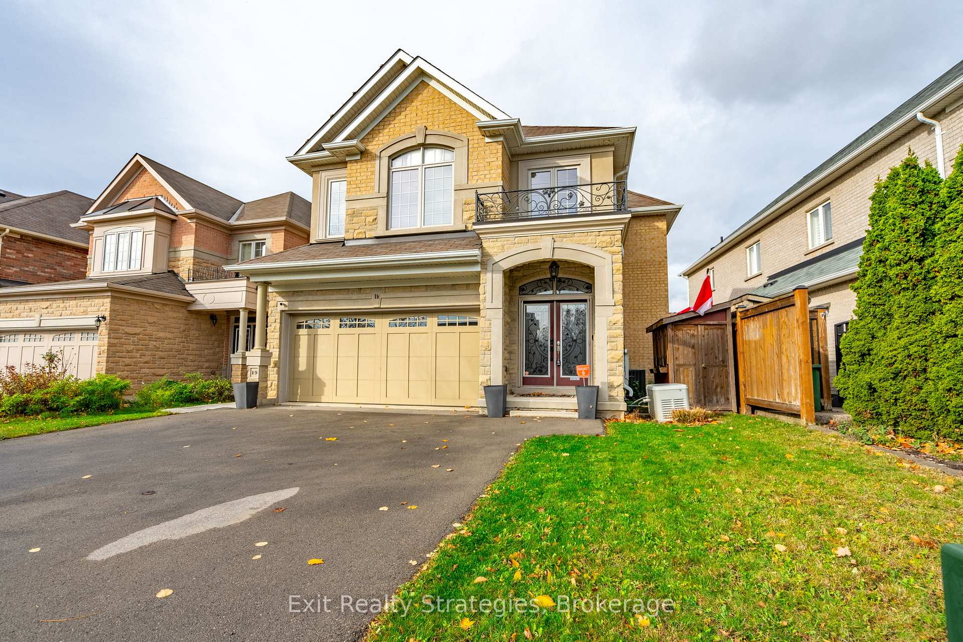 Photo 43 of 19 Hazelton Avenue, Hamilton, Sheldon — HOMEH