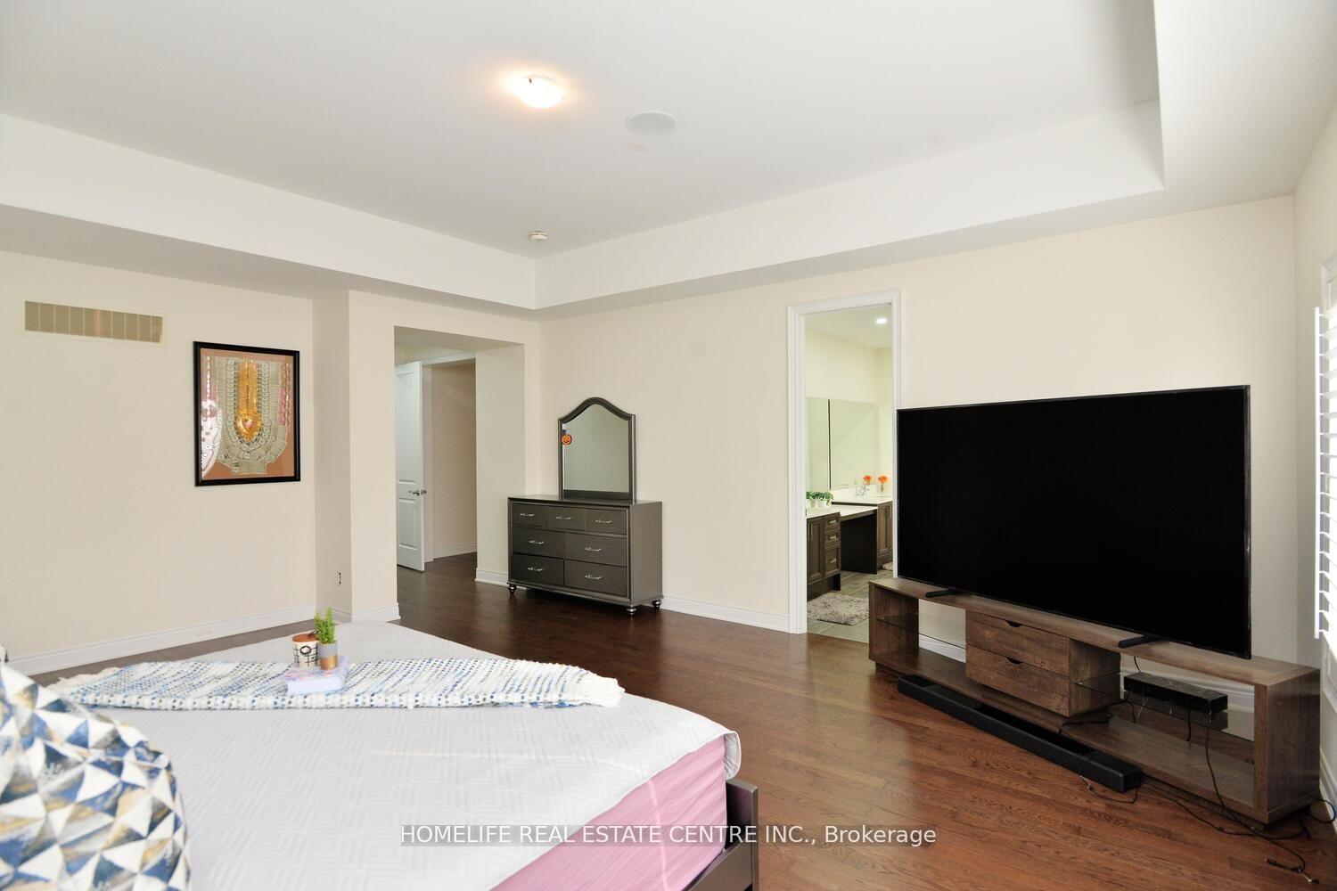 Photo 38 of 6 Longevity Road, Brampton, Northwest Brampton — HOMEH