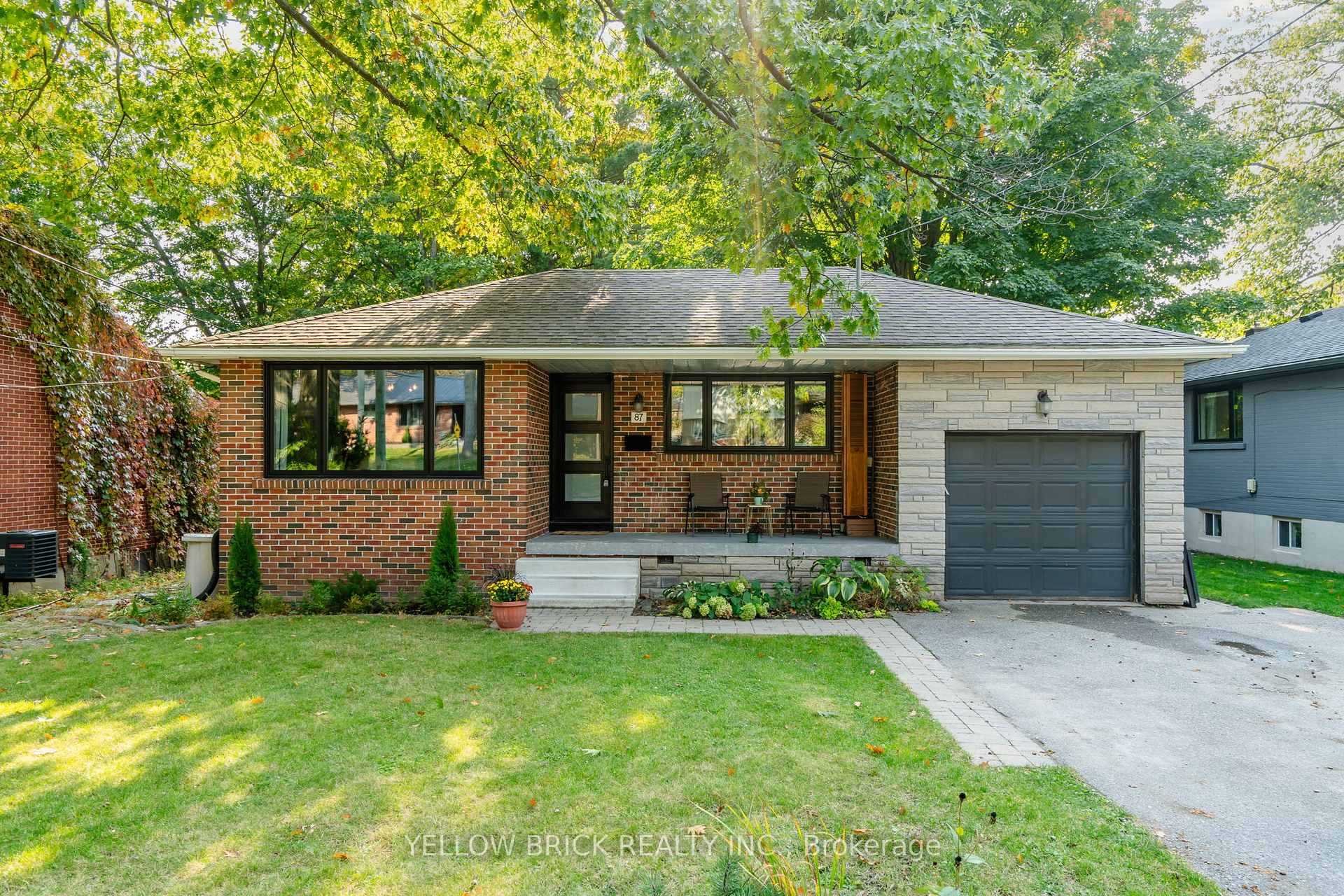 Photo 3 of 87 Letitia Street, Barrie, Sunnidale — HOMEH
