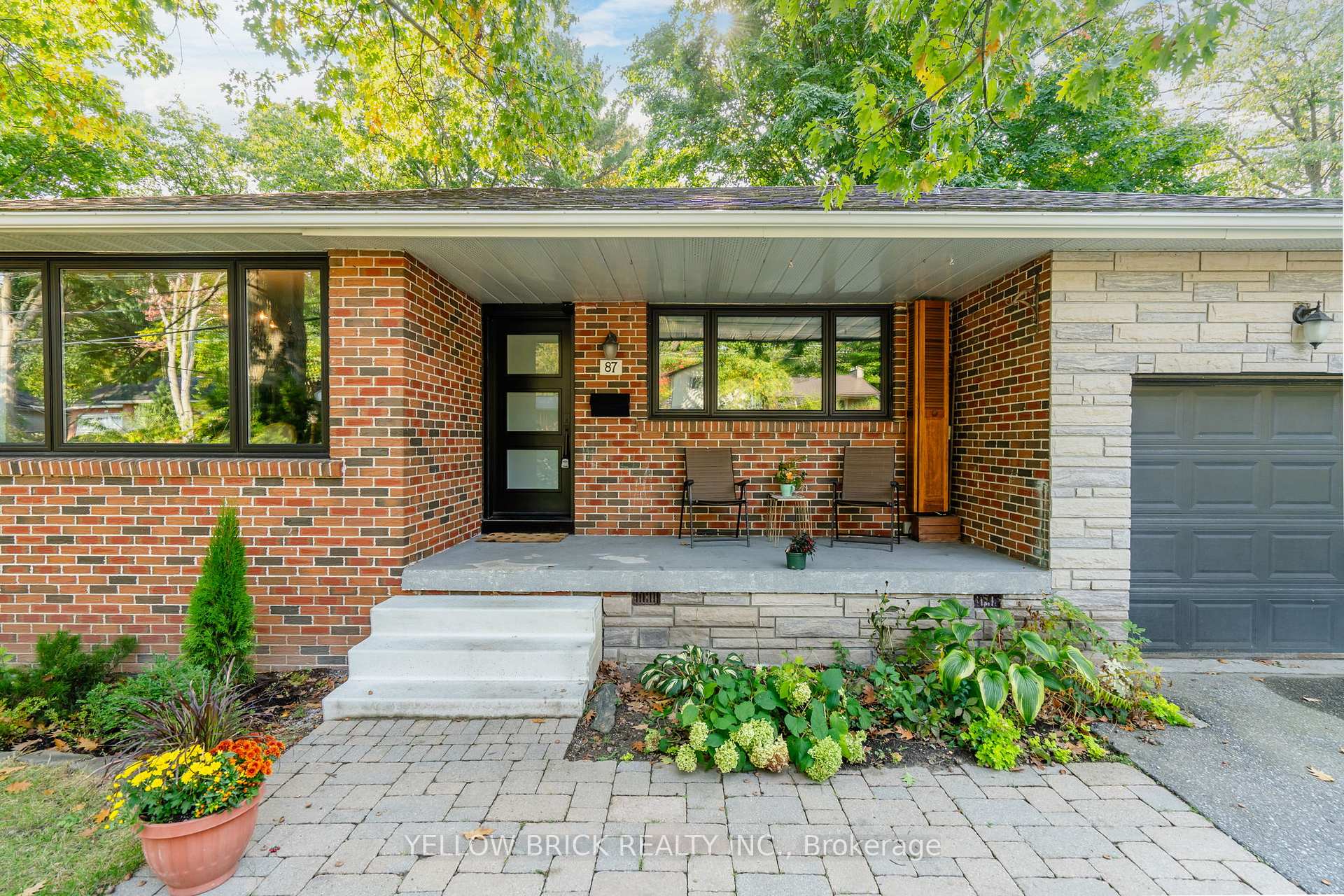 Photo 4 of 87 Letitia Street, Barrie, Sunnidale — HOMEH