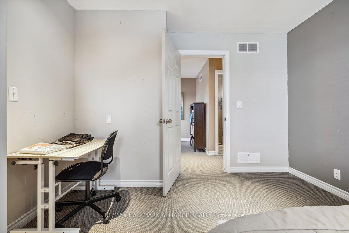 Photo 26 of 55 Powerview Avenue, St. Catharines, Western Hill — HOMEH