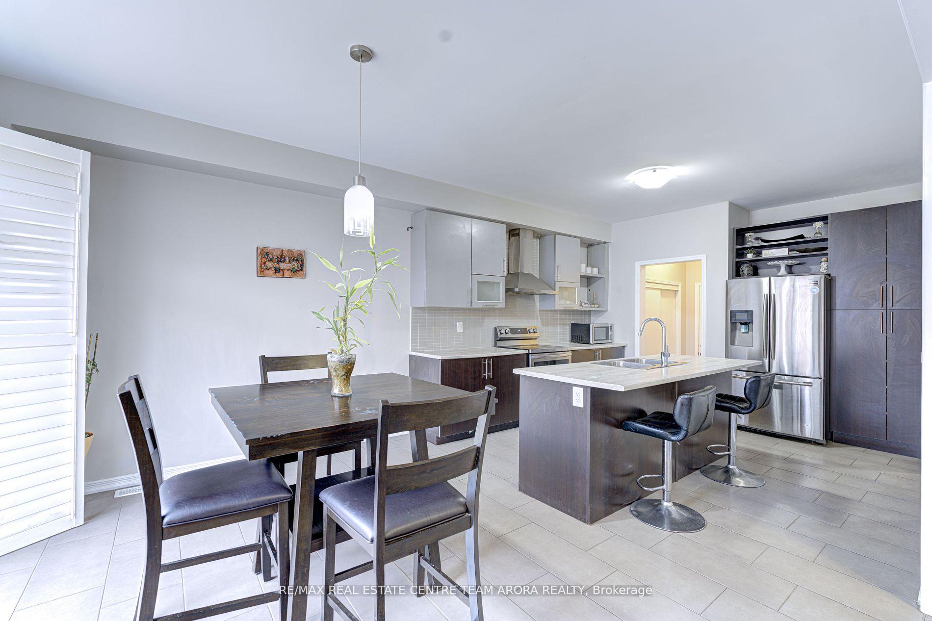 Photo 11 of 590 Remembrance Road, Brampton, Northwest Brampton — HOMEH