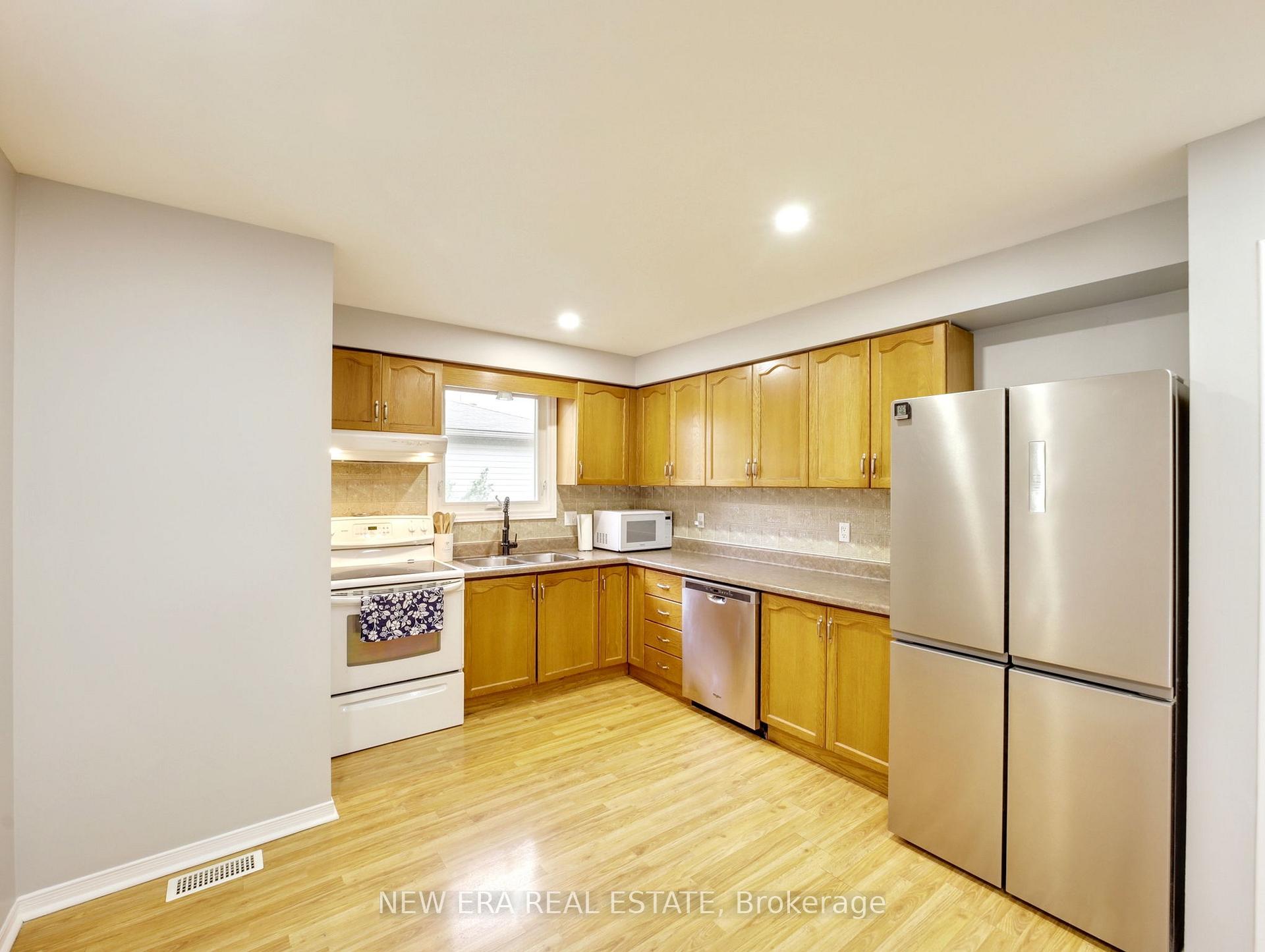 Photo 7 of 607 Eaglewood Drive, Hamilton, Eleanor — HOMEH