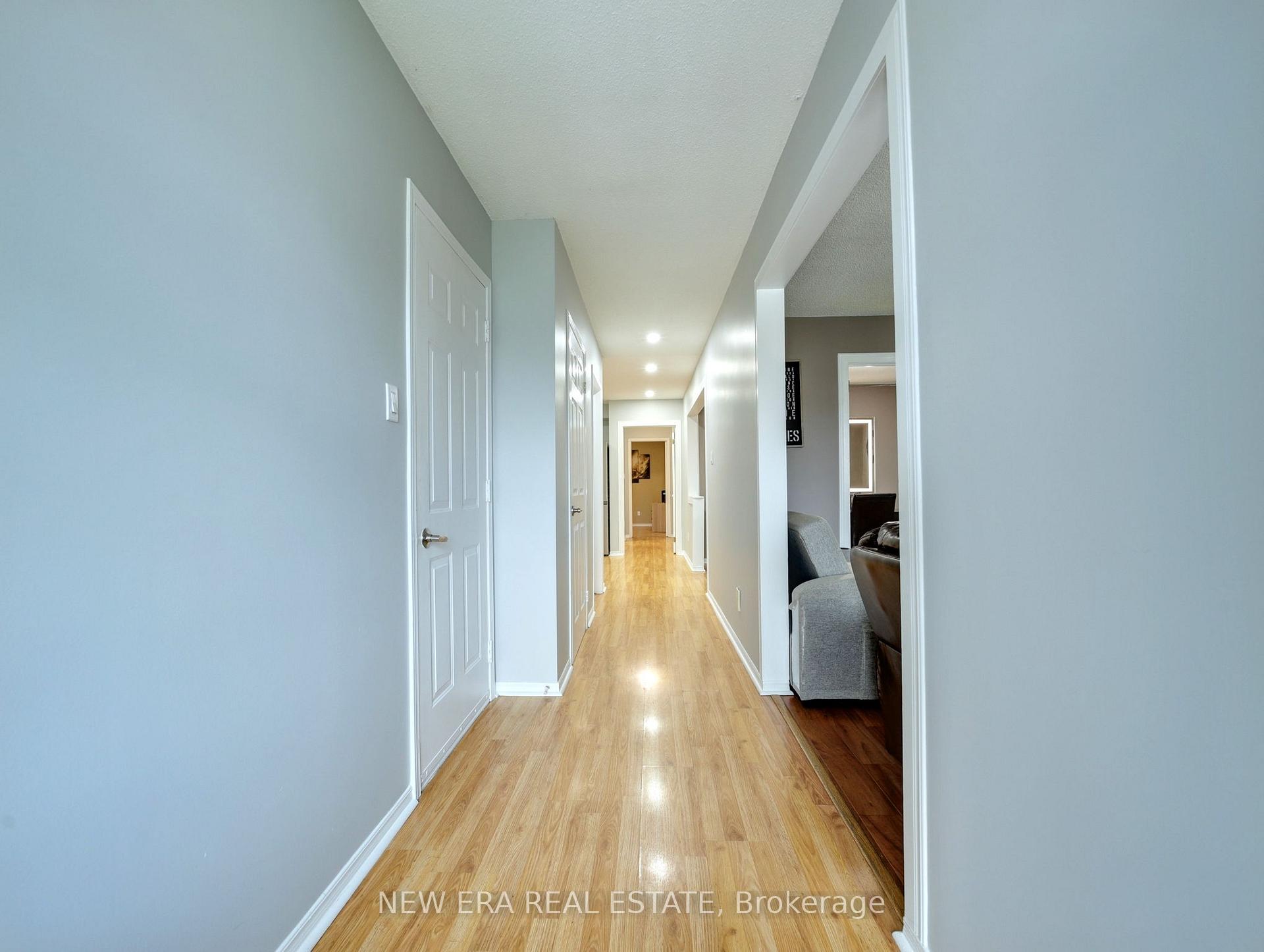 Photo 12 of 607 Eaglewood Drive, Hamilton, Eleanor — HOMEH