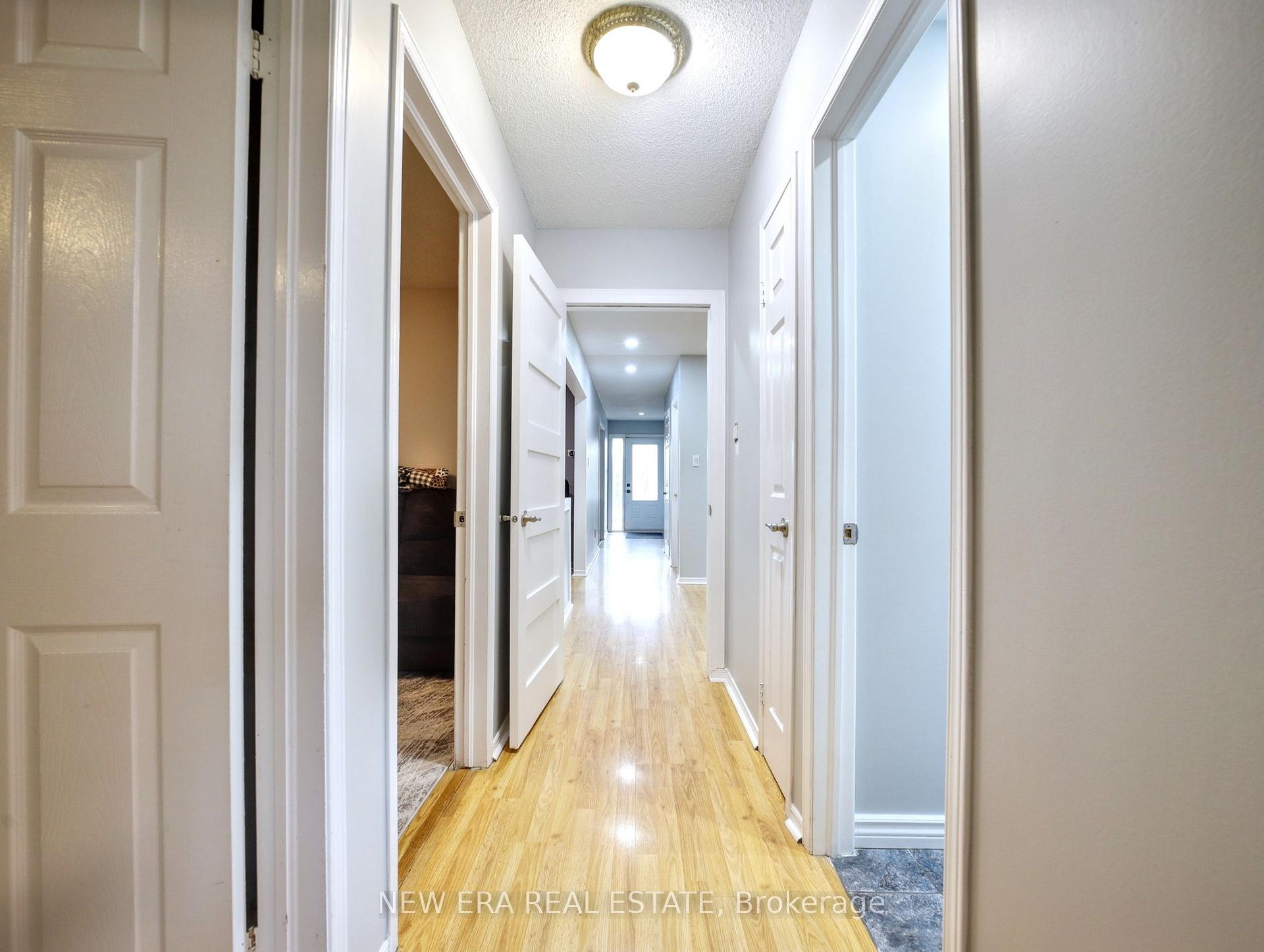 Photo 13 of 607 Eaglewood Drive, Hamilton, Eleanor — HOMEH