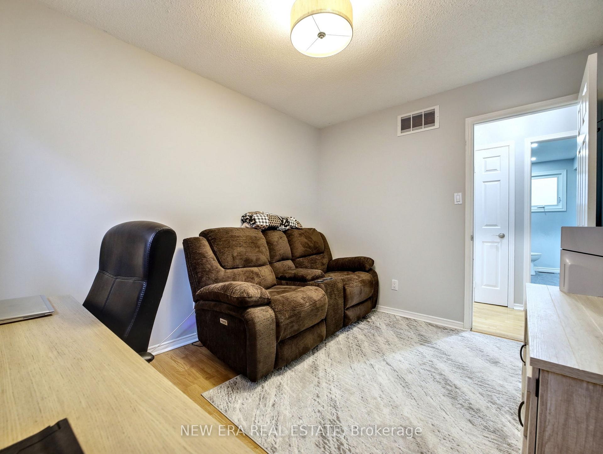 Photo 15 of 607 Eaglewood Drive, Hamilton, Eleanor — HOMEH