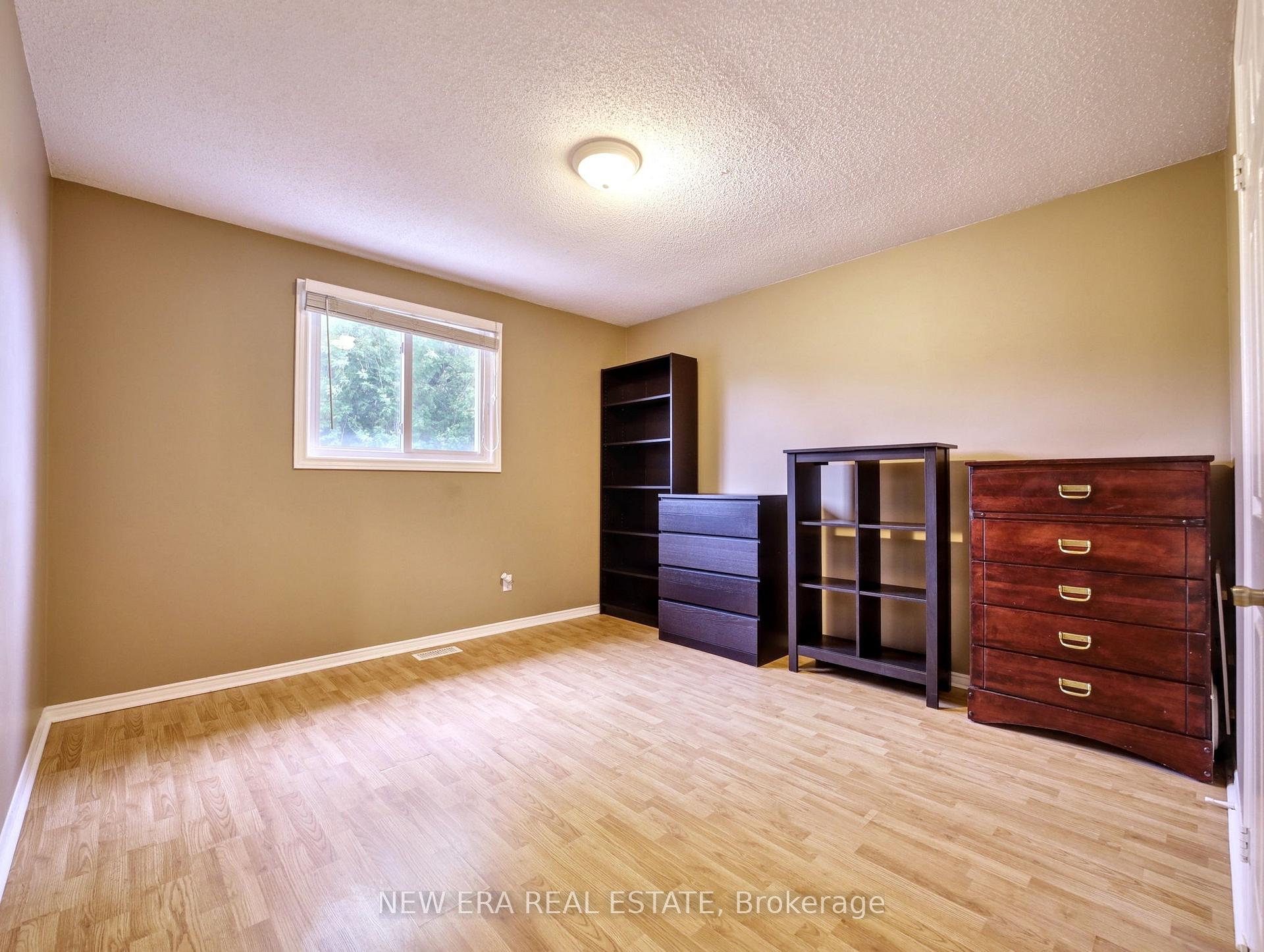 Photo 18 of 607 Eaglewood Drive, Hamilton, Eleanor — HOMEH