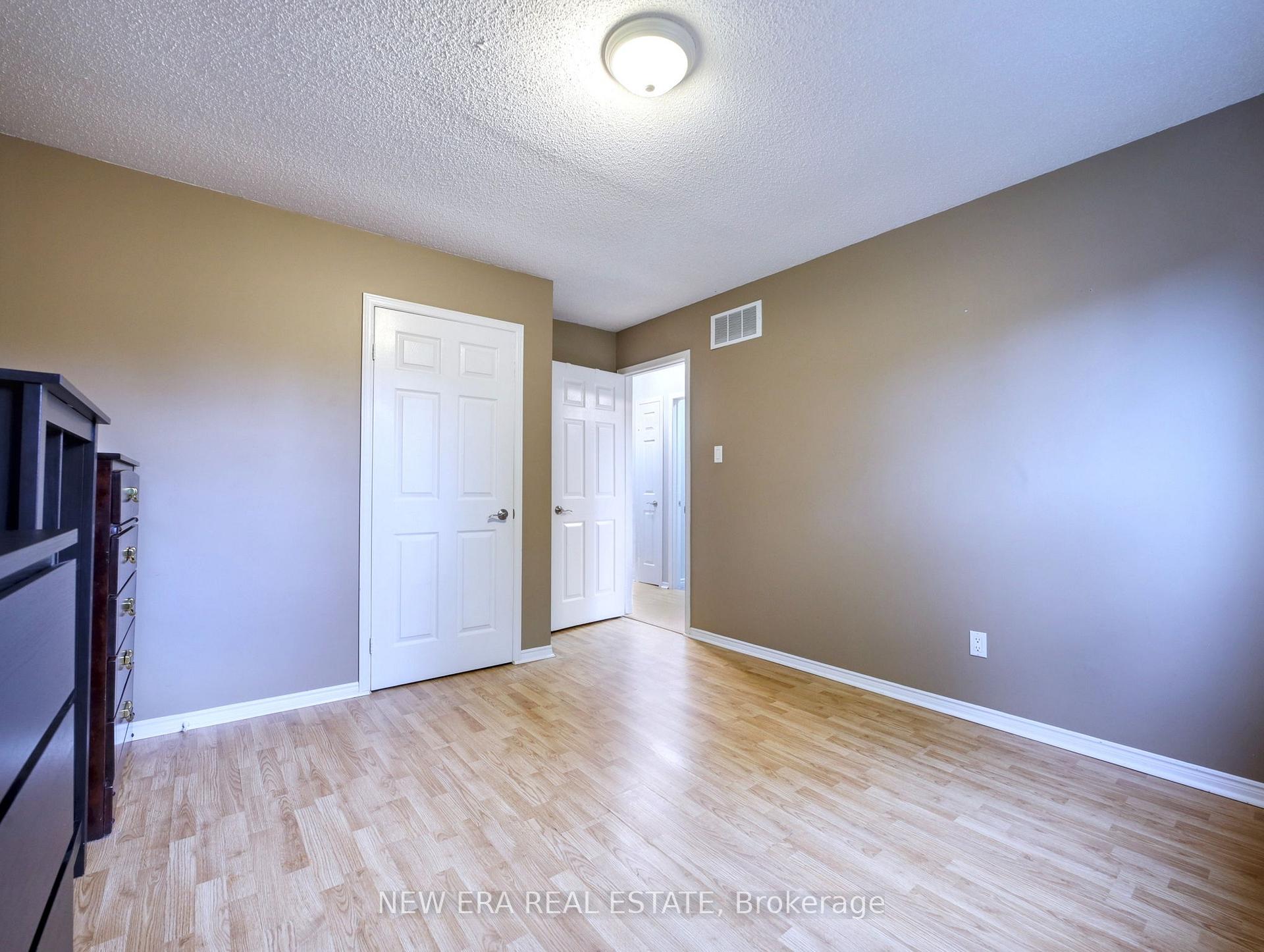 Photo 19 of 607 Eaglewood Drive, Hamilton, Eleanor — HOMEH
