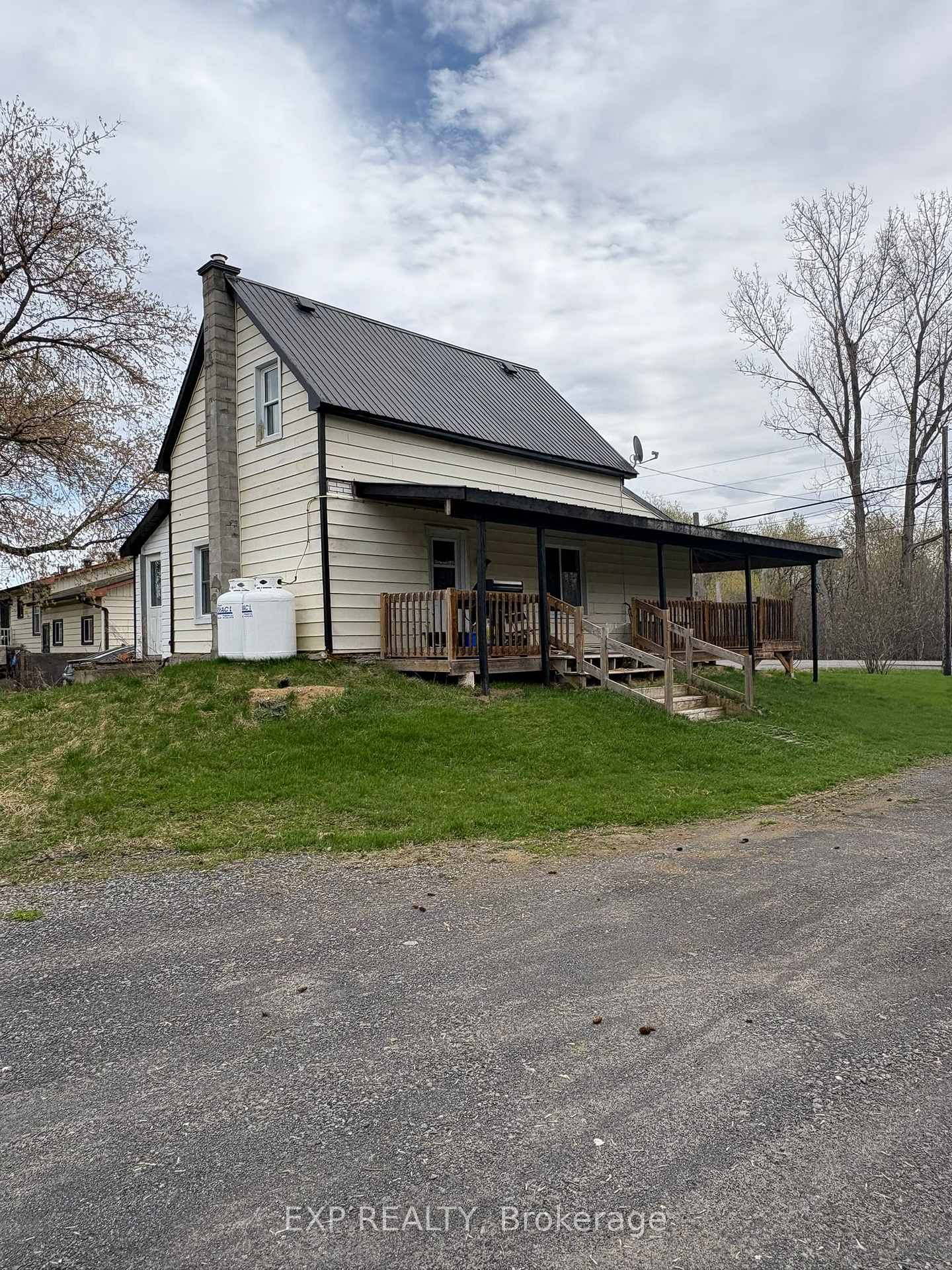 Photo 2 of 5601 Thunder Road, Ottawa, Carlsbad Springs — HOMEH