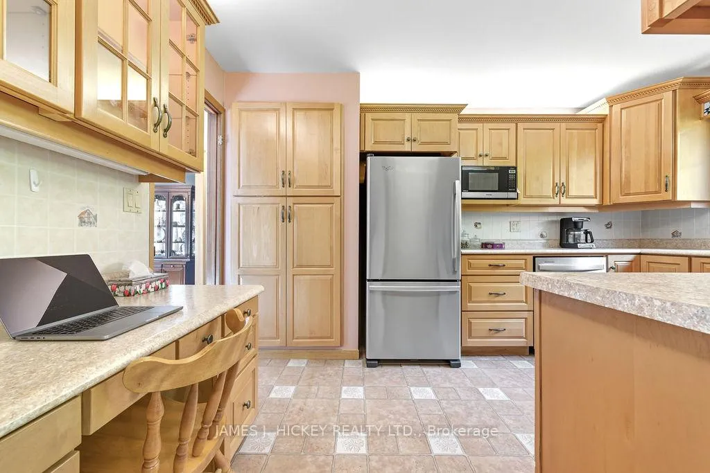 Photo 5 of 116 Frontenac Crescent, Deep River — HOMEH