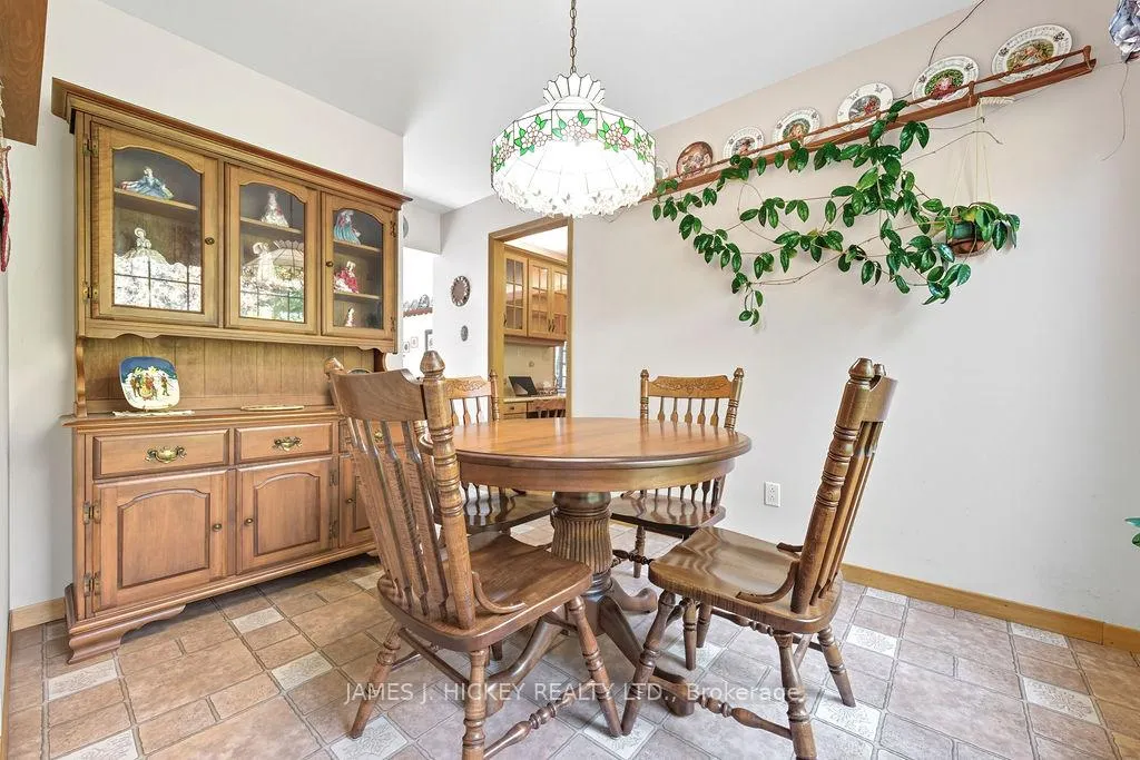 Photo 8 of 116 Frontenac Crescent, Deep River — HOMEH