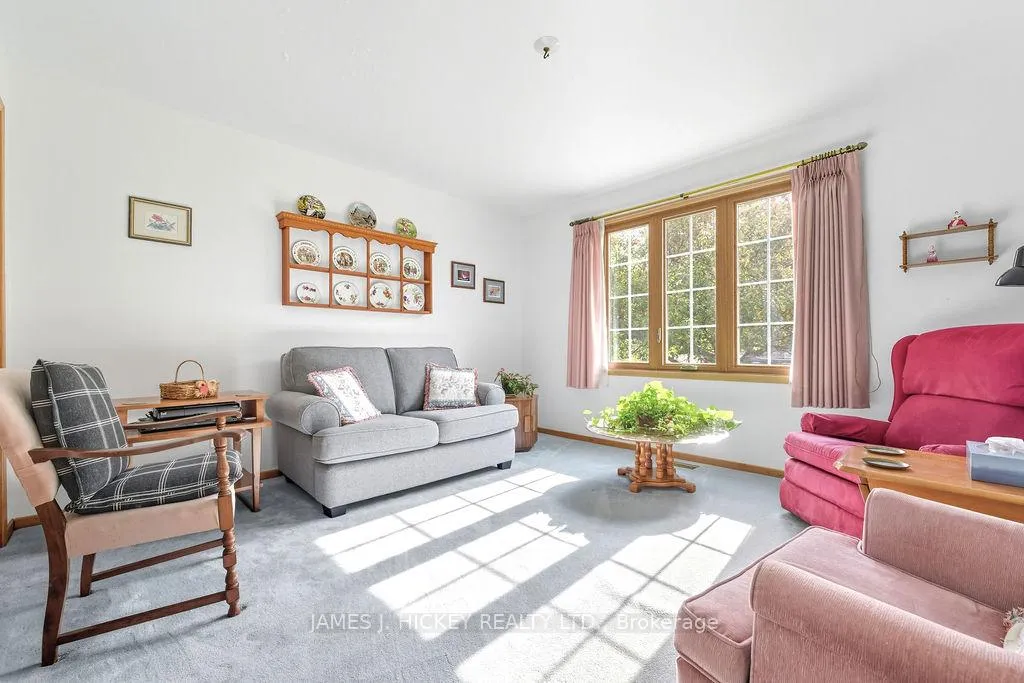 Photo 11 of 116 Frontenac Crescent, Deep River — HOMEH