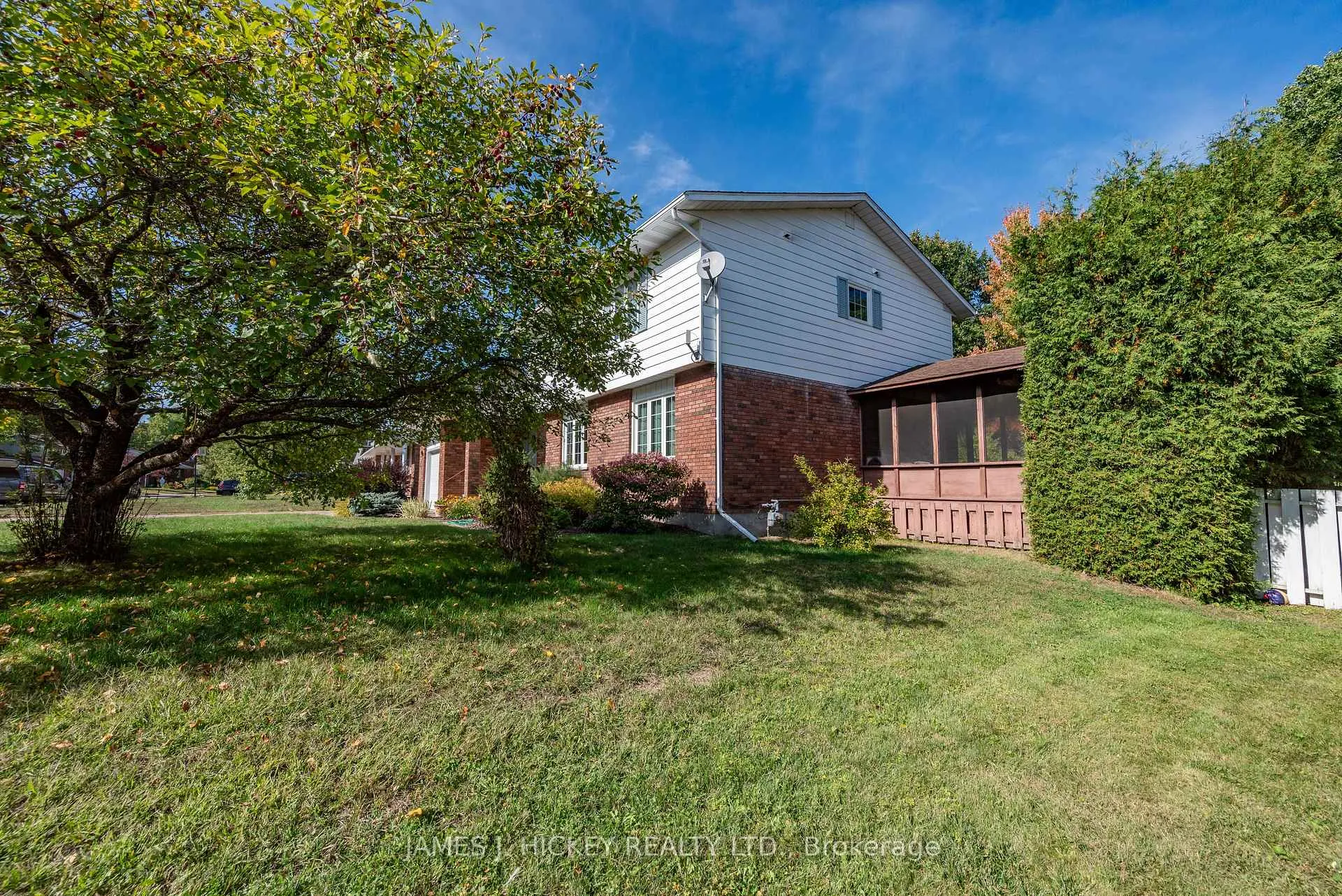 Photo 33 of 116 Frontenac Crescent, Deep River — HOMEH