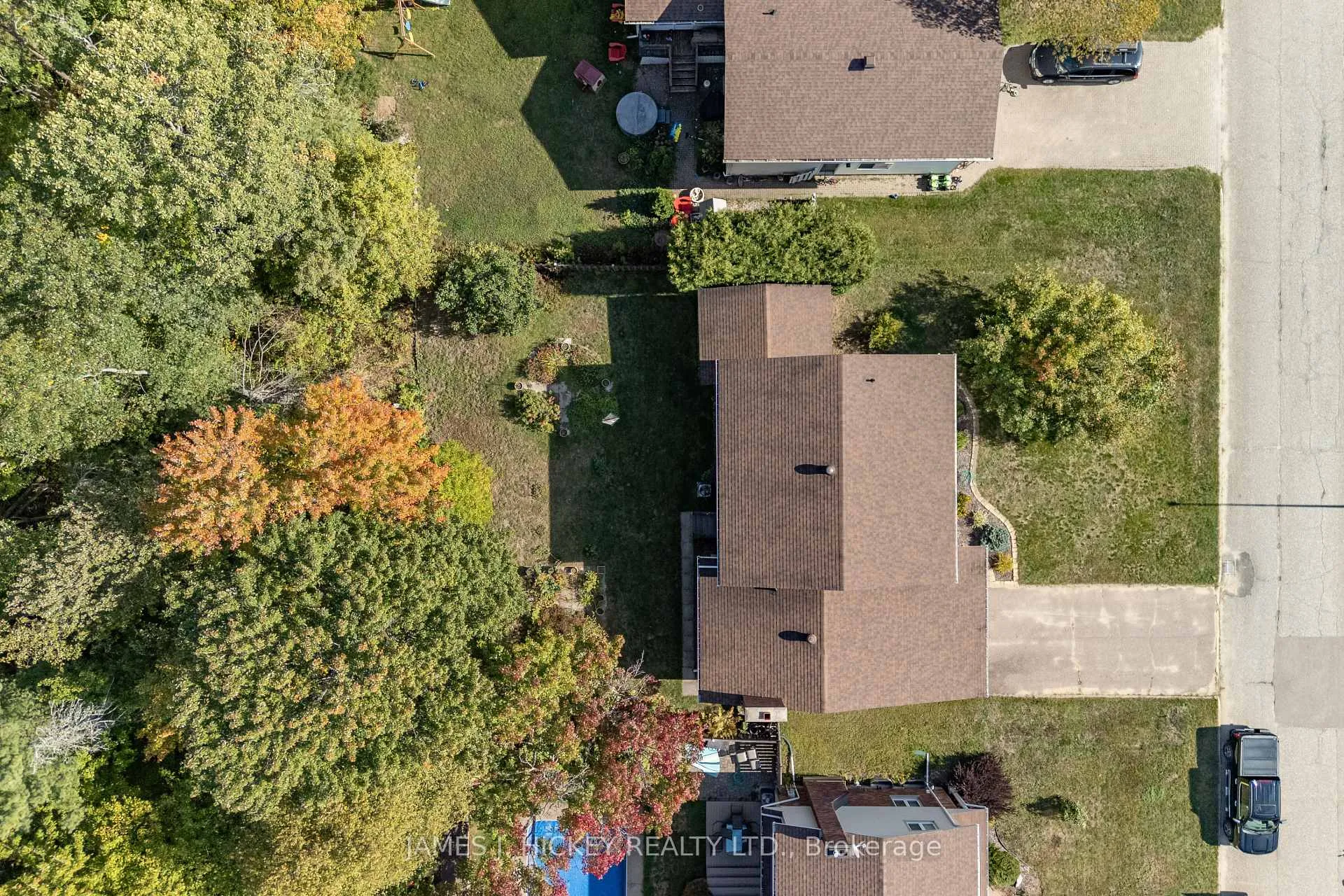 Photo 42 of 116 Frontenac Crescent, Deep River — HOMEH